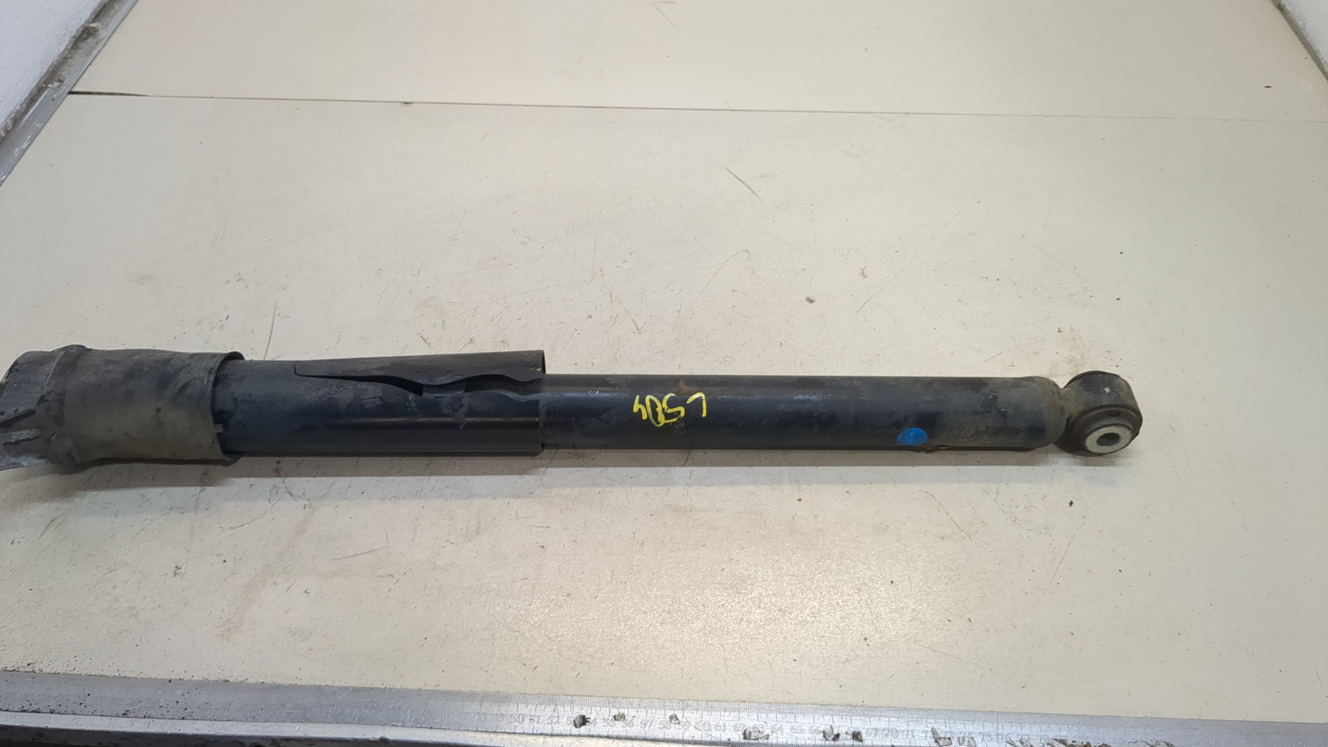 Амортизатор задний (стойка)