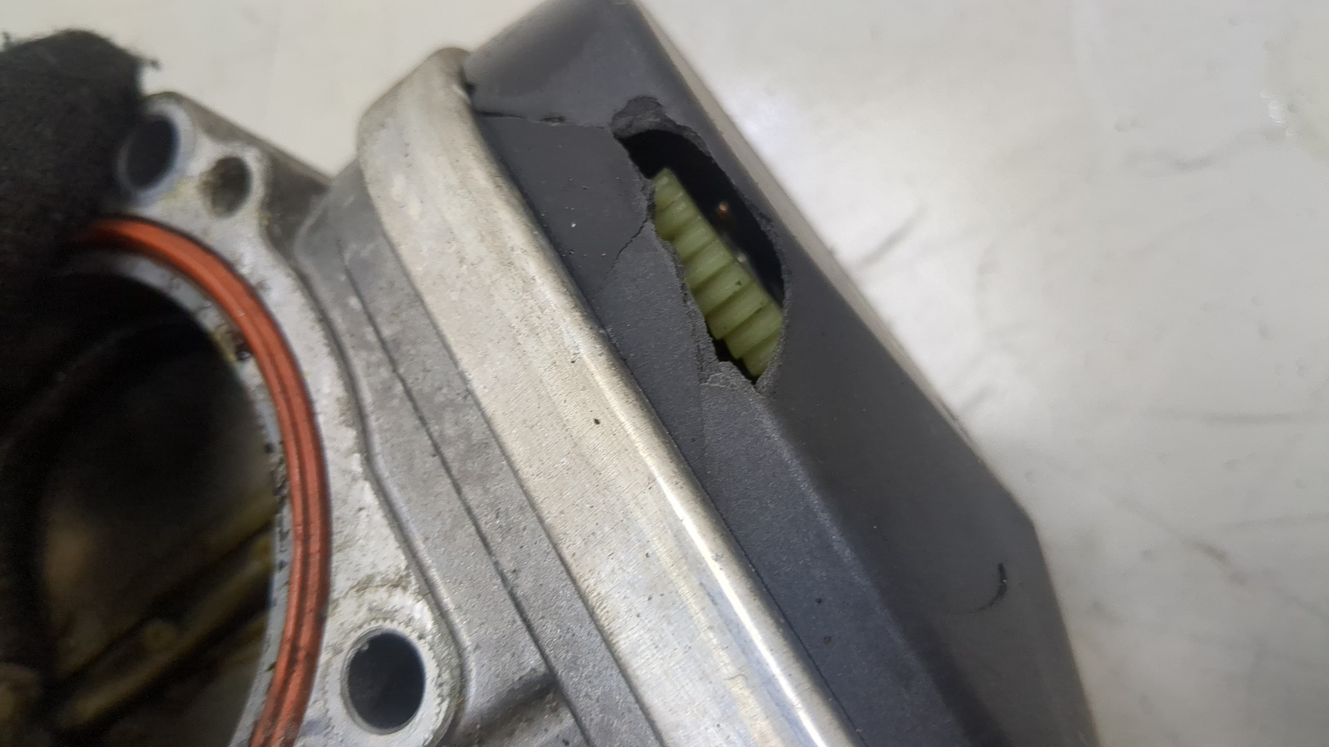 Заслонка дроссельная электрическая