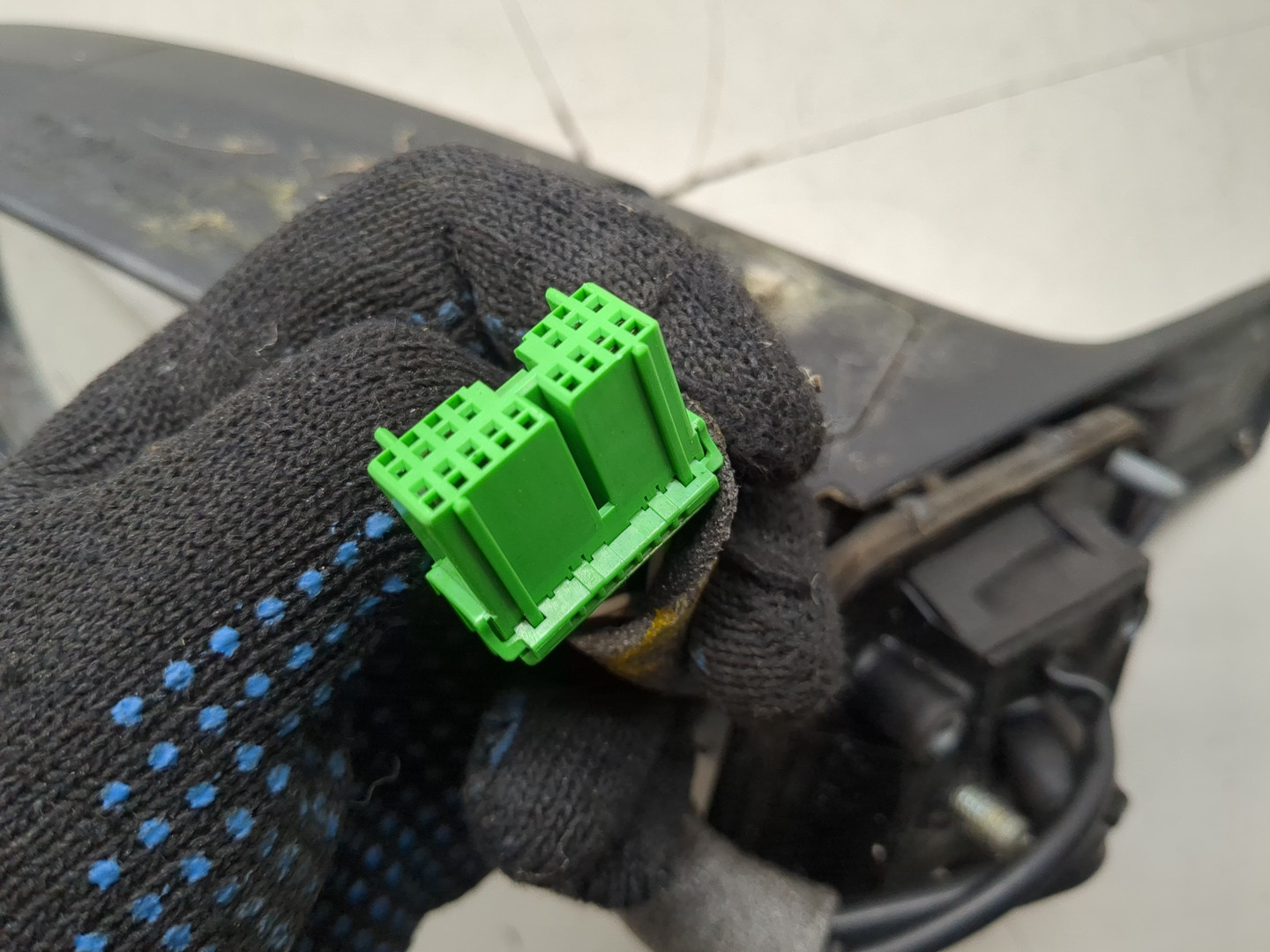 Зеркало правое электрическое