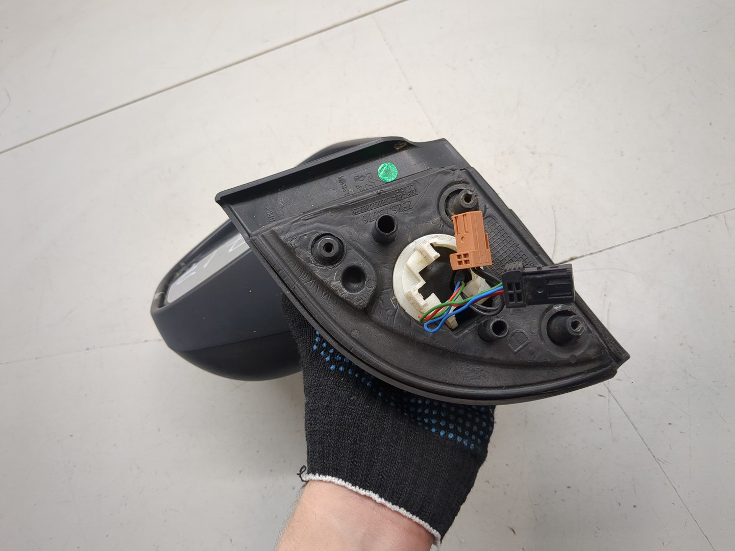 Зеркало правое электрическое