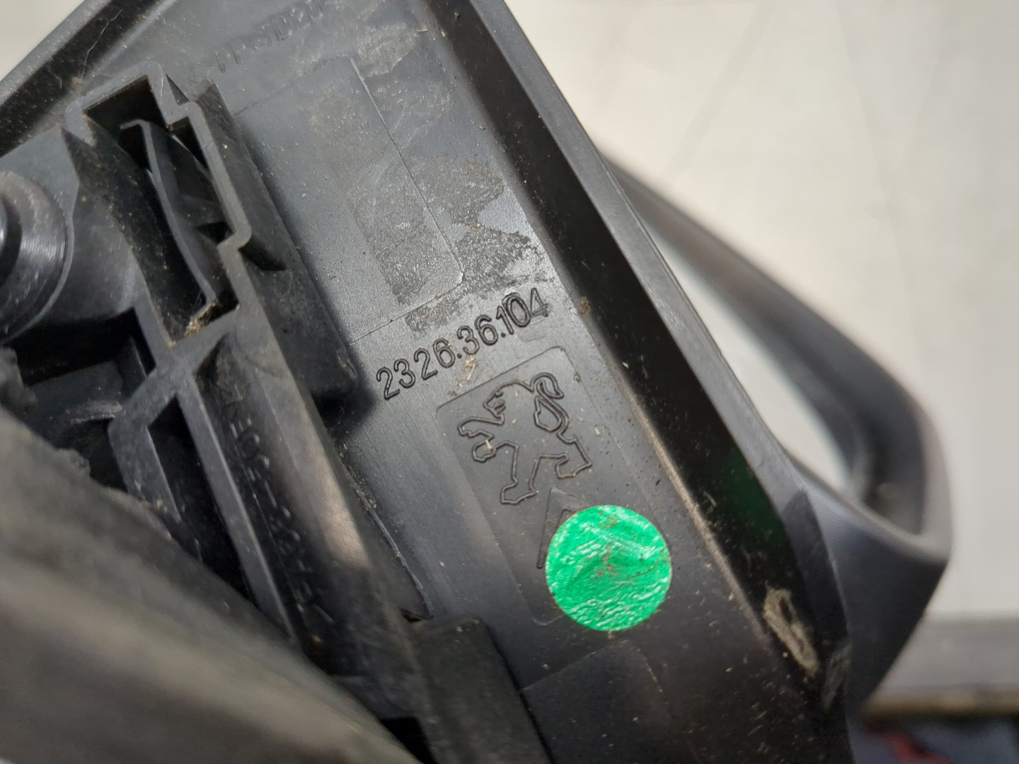 Зеркало правое электрическое