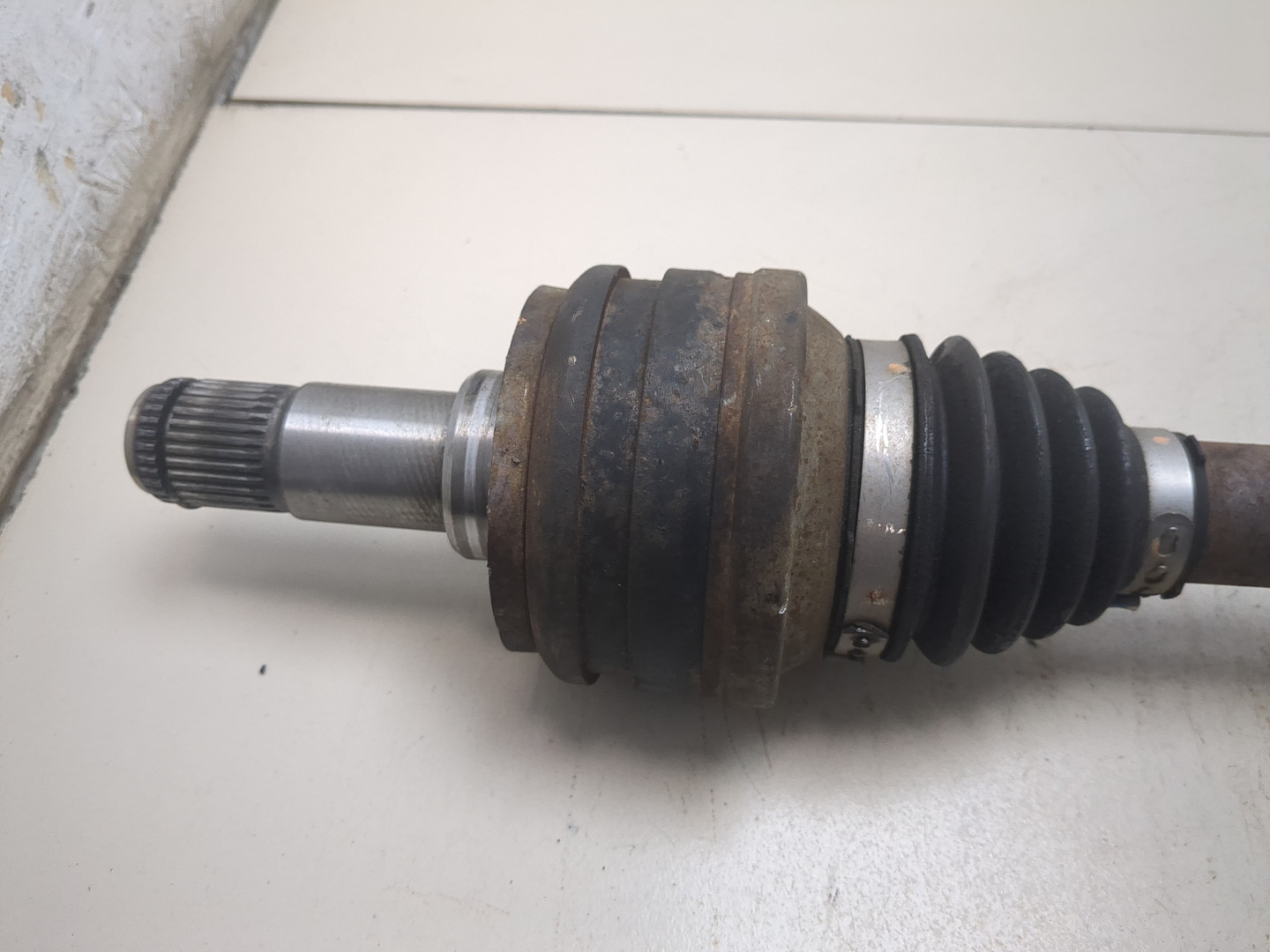 Полуось задняя