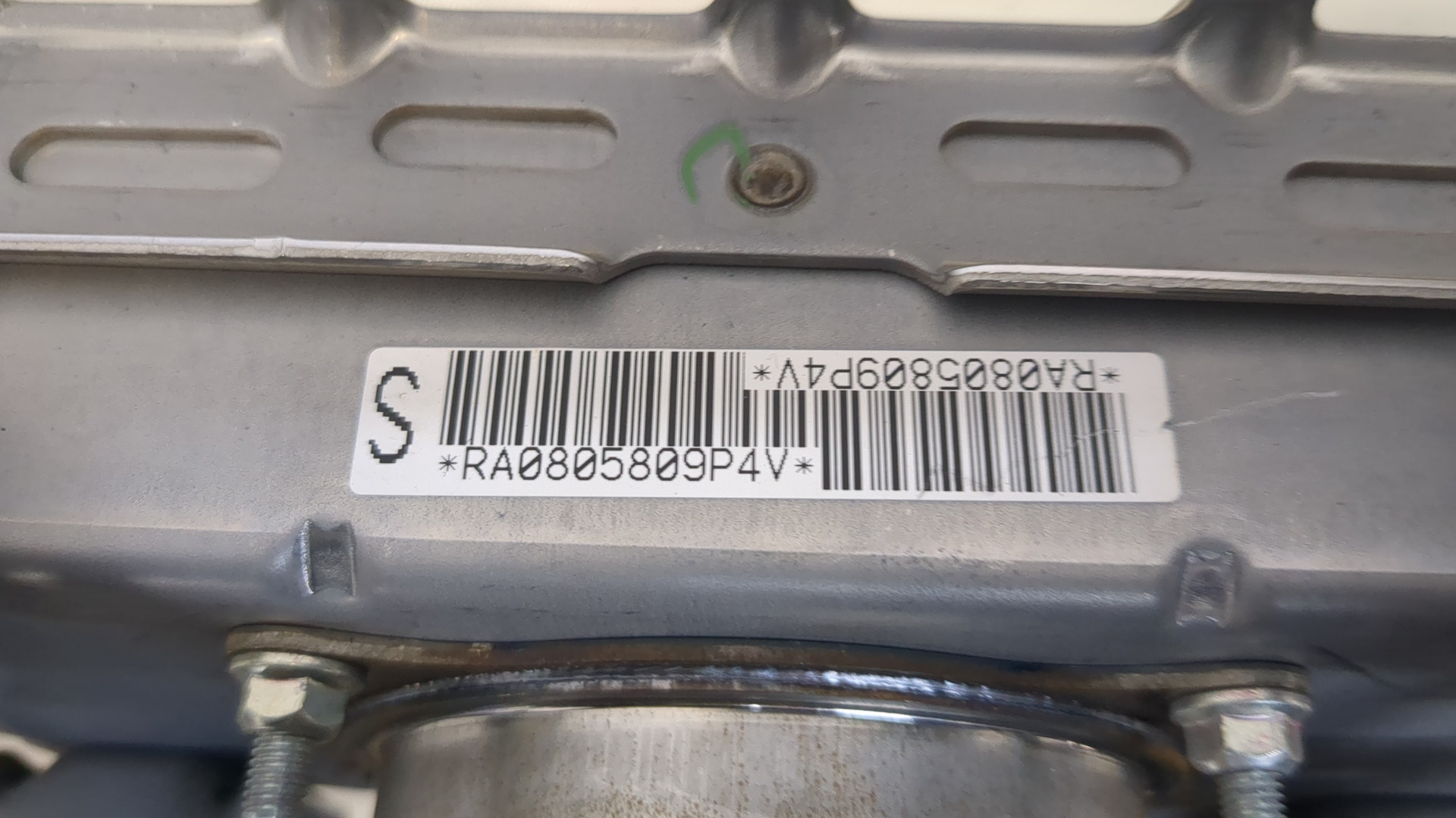 Подушка безопасности пассажирская (в торпедо)