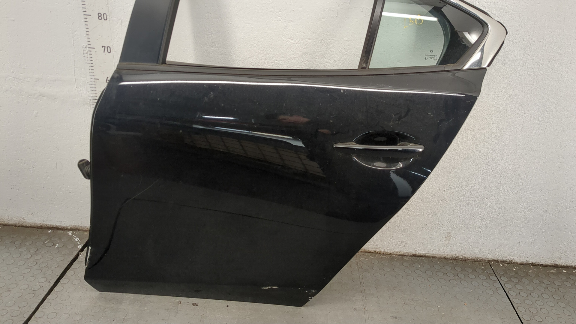 Дверь задняя левая