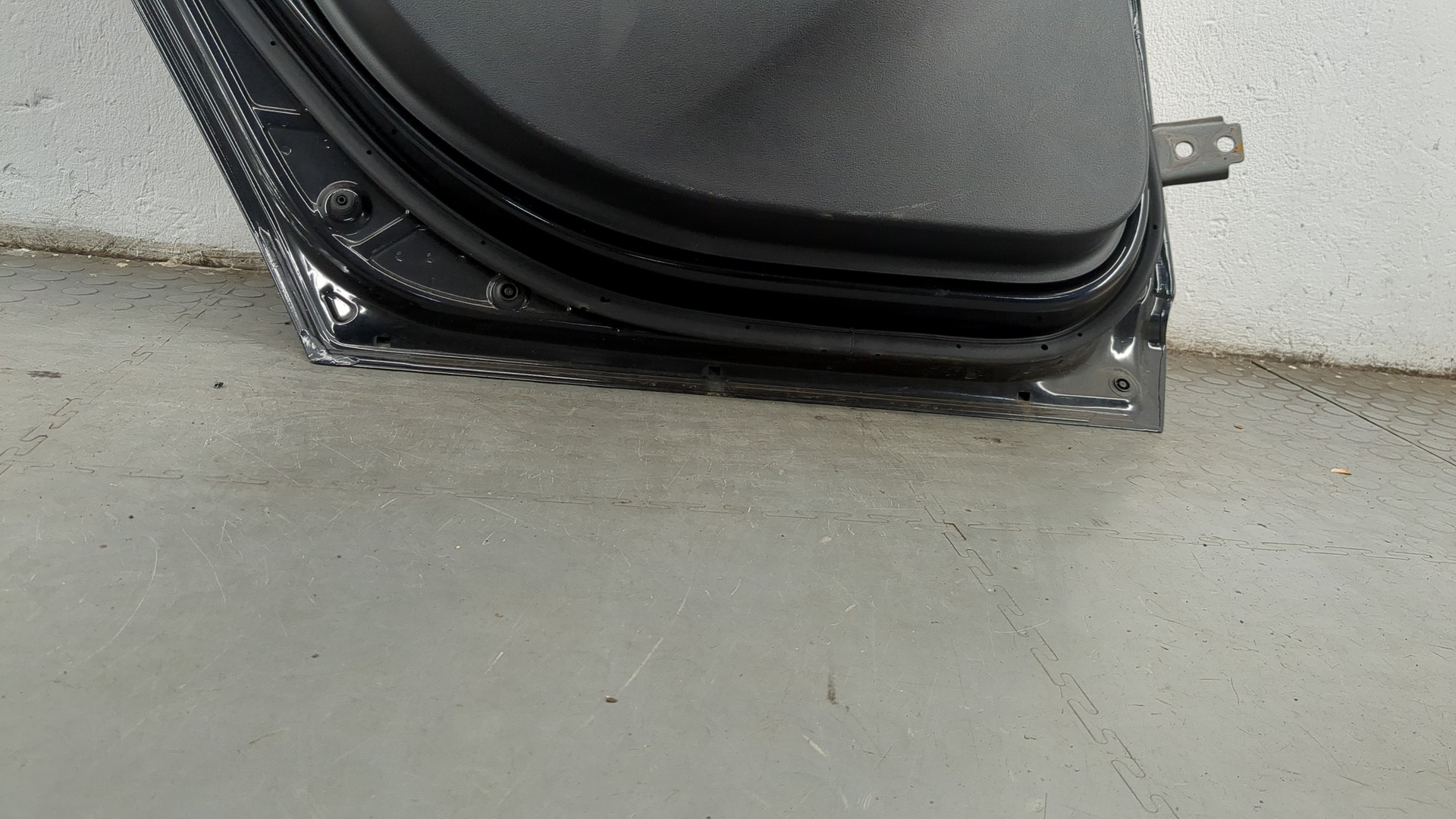 Дверь задняя левая