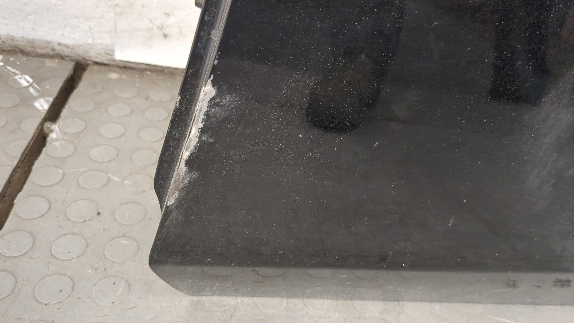 Дверь задняя левая