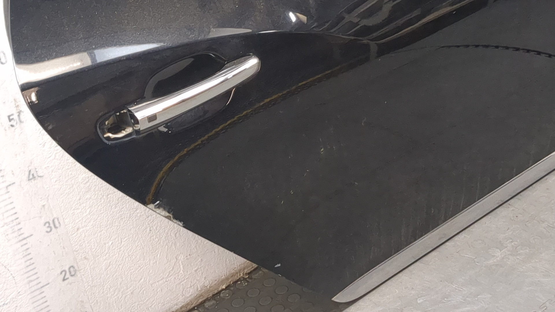 Дверь задняя правая