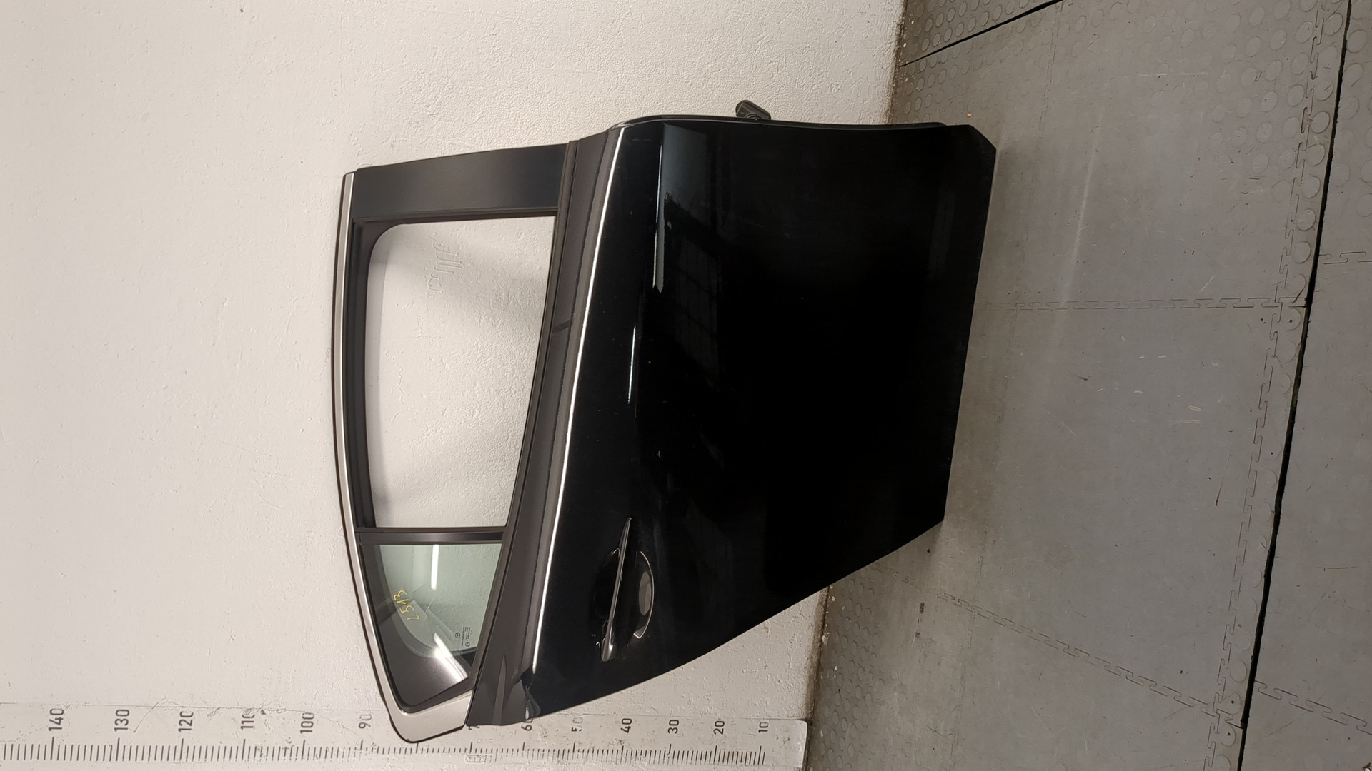 Дверь задняя правая