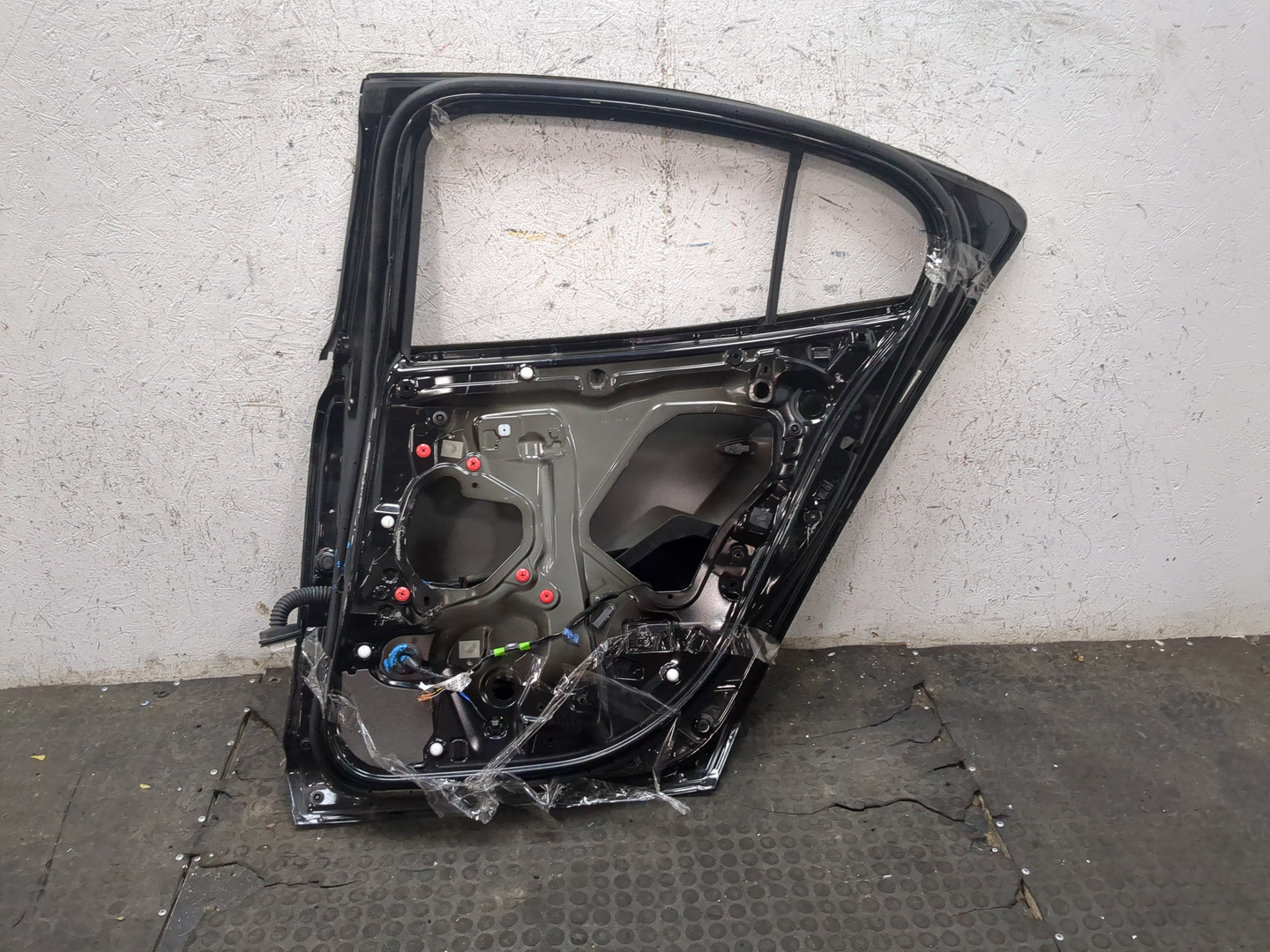 Дверь задняя правая