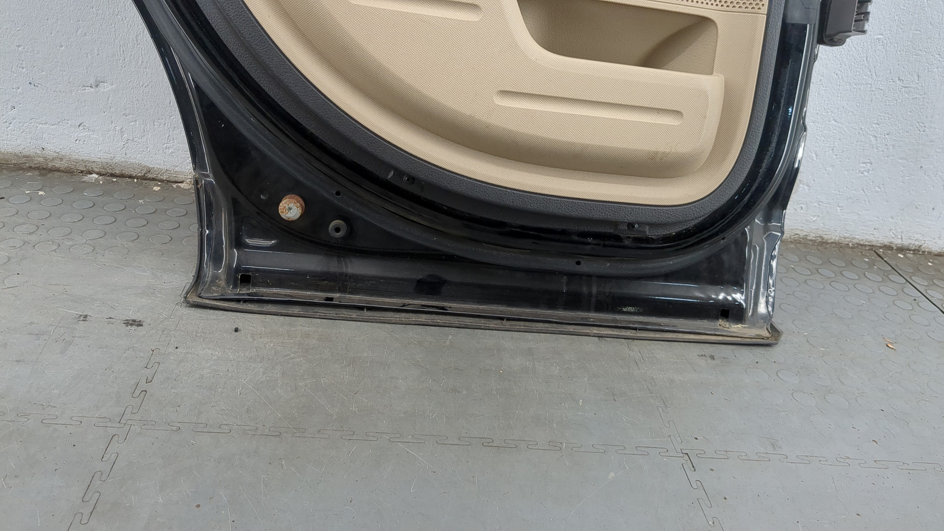 Дверь задняя левая