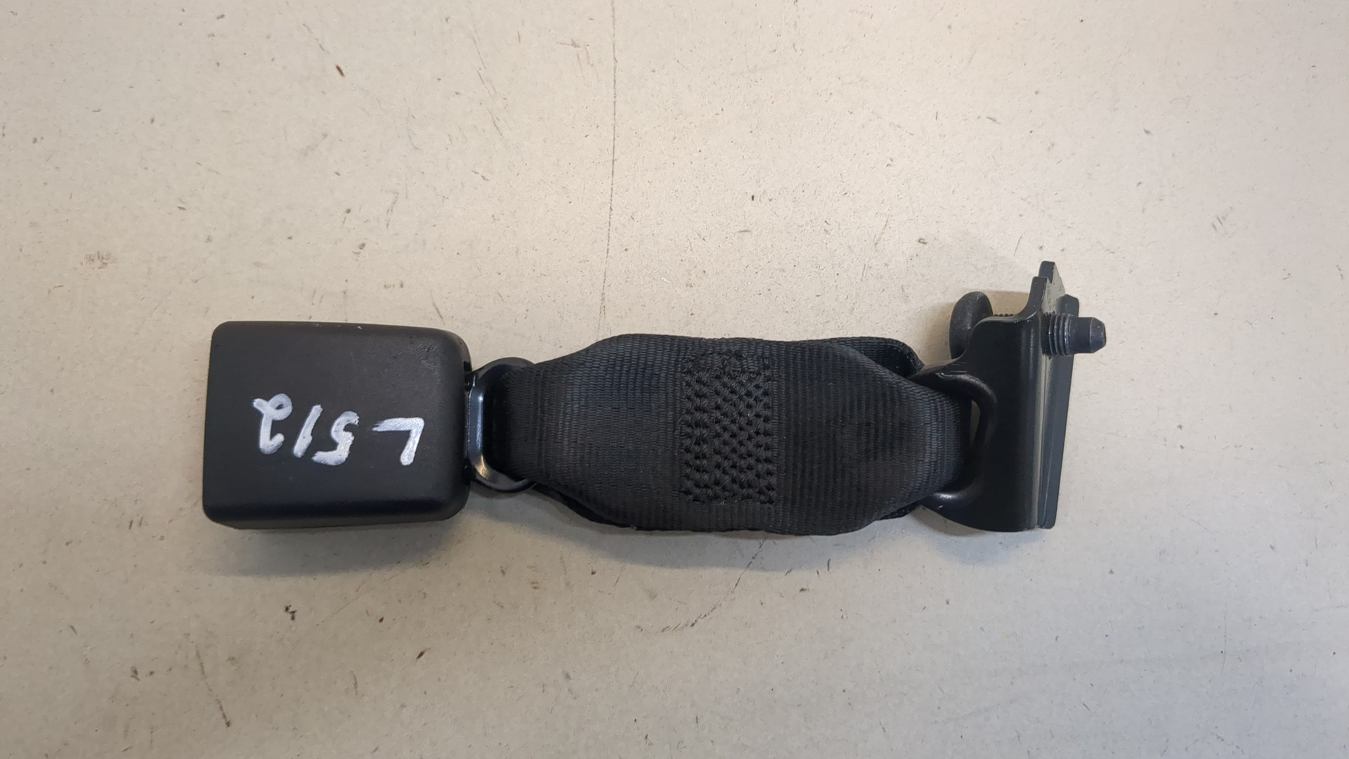 Ответная часть ремня безопасности