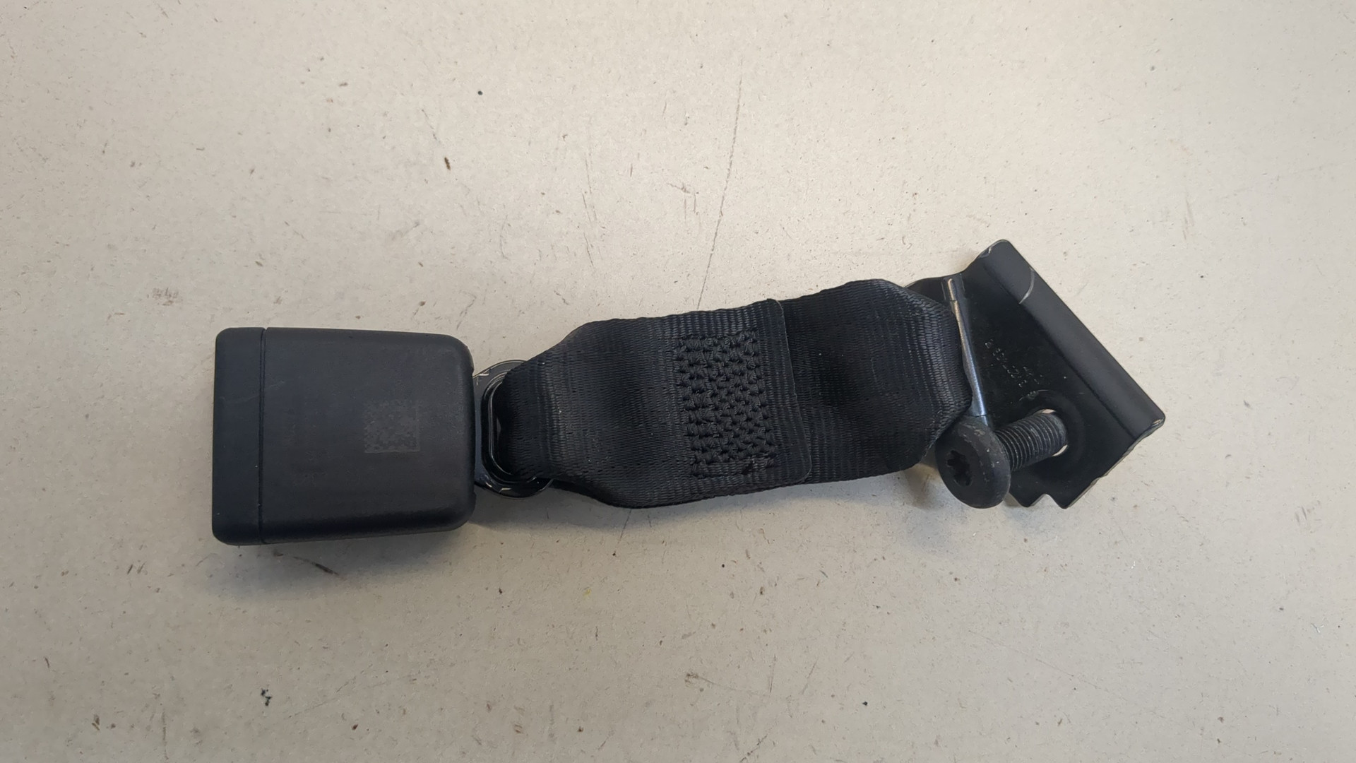Ответная часть ремня безопасности