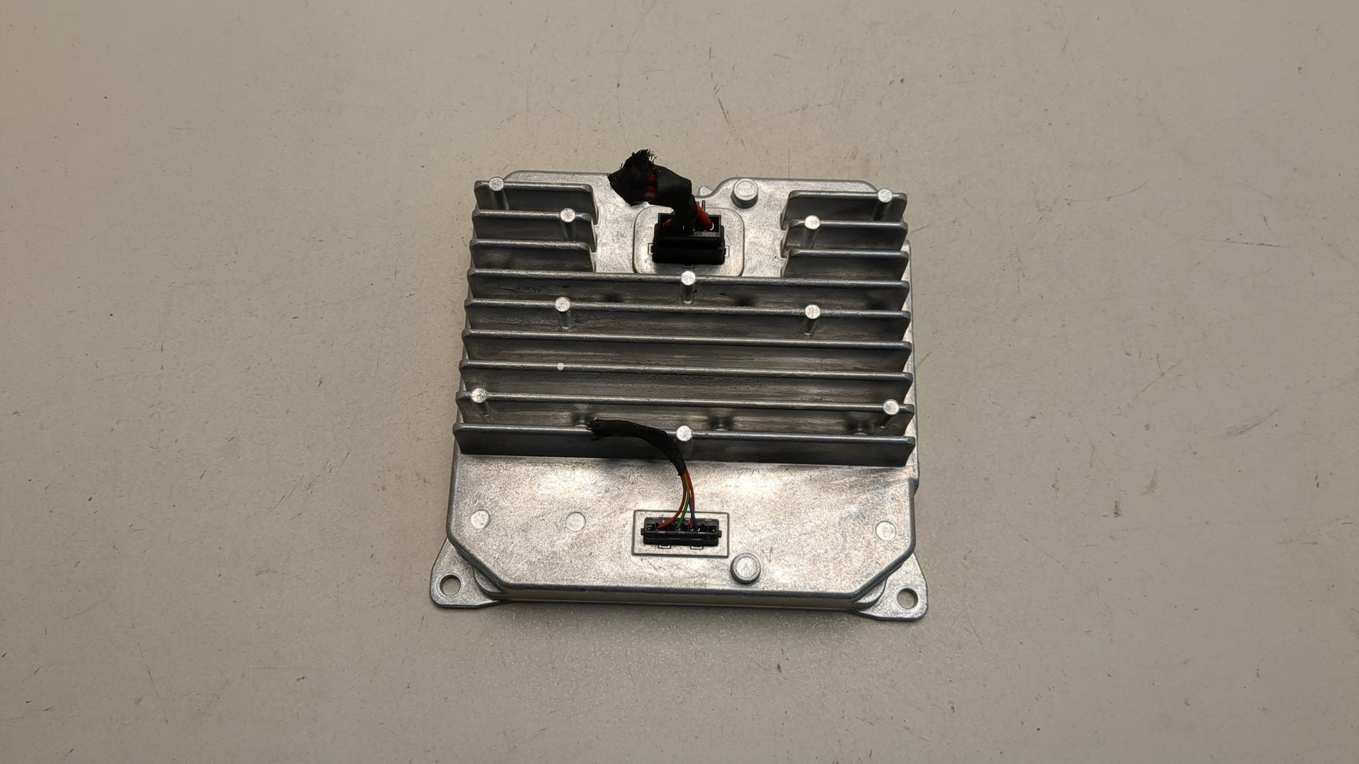 Преобразователь напряжения (адаптер)