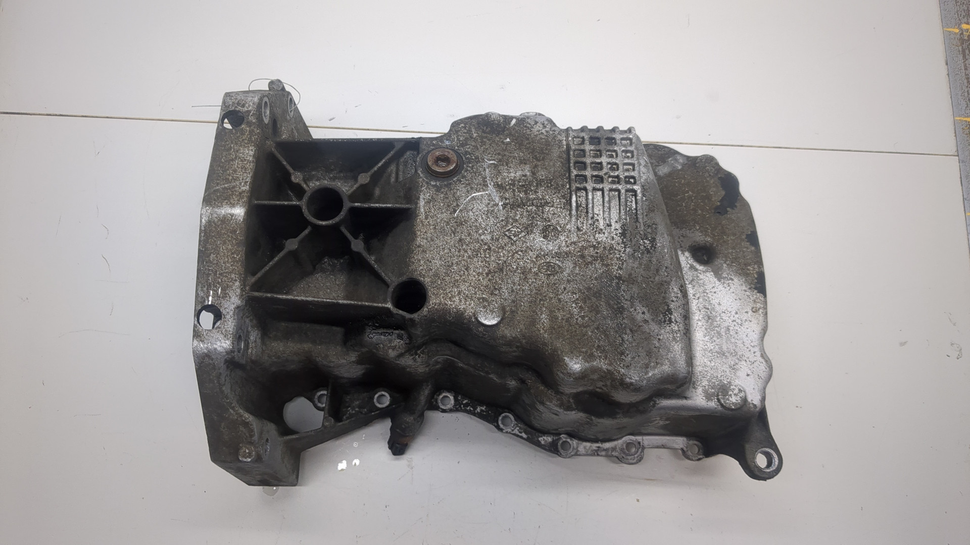 Поддон масляный двигателя (картер)