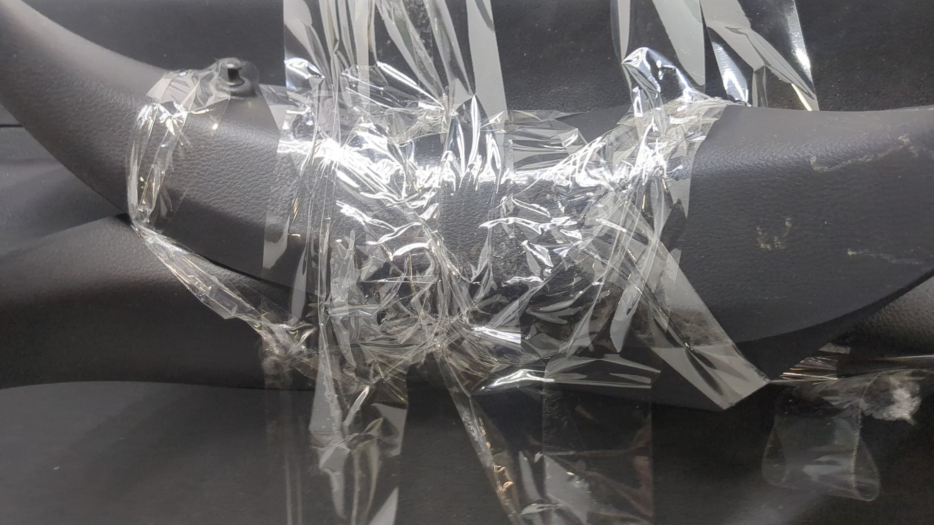 Обшивка двери багажника