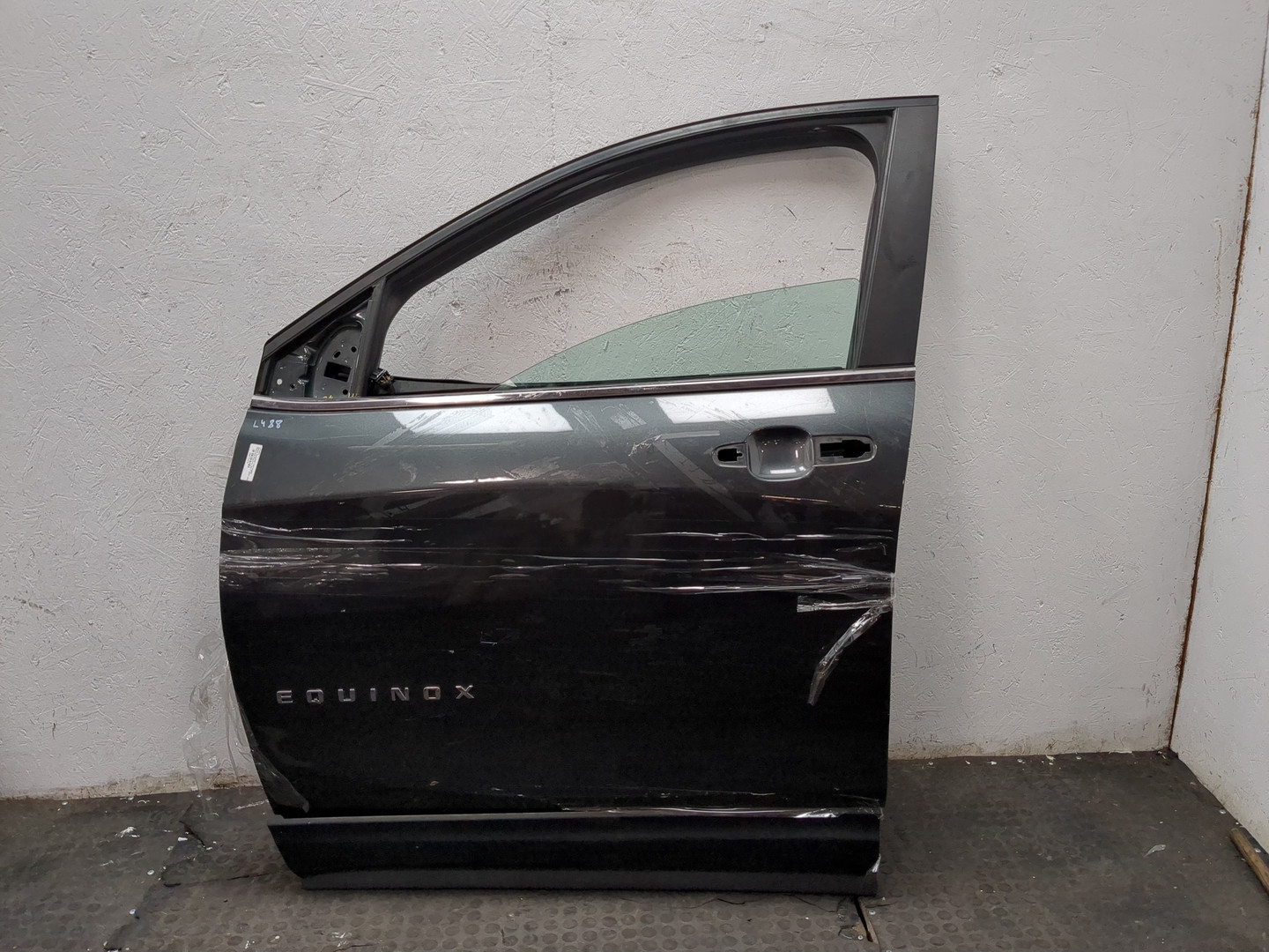 Дверь передняя левая