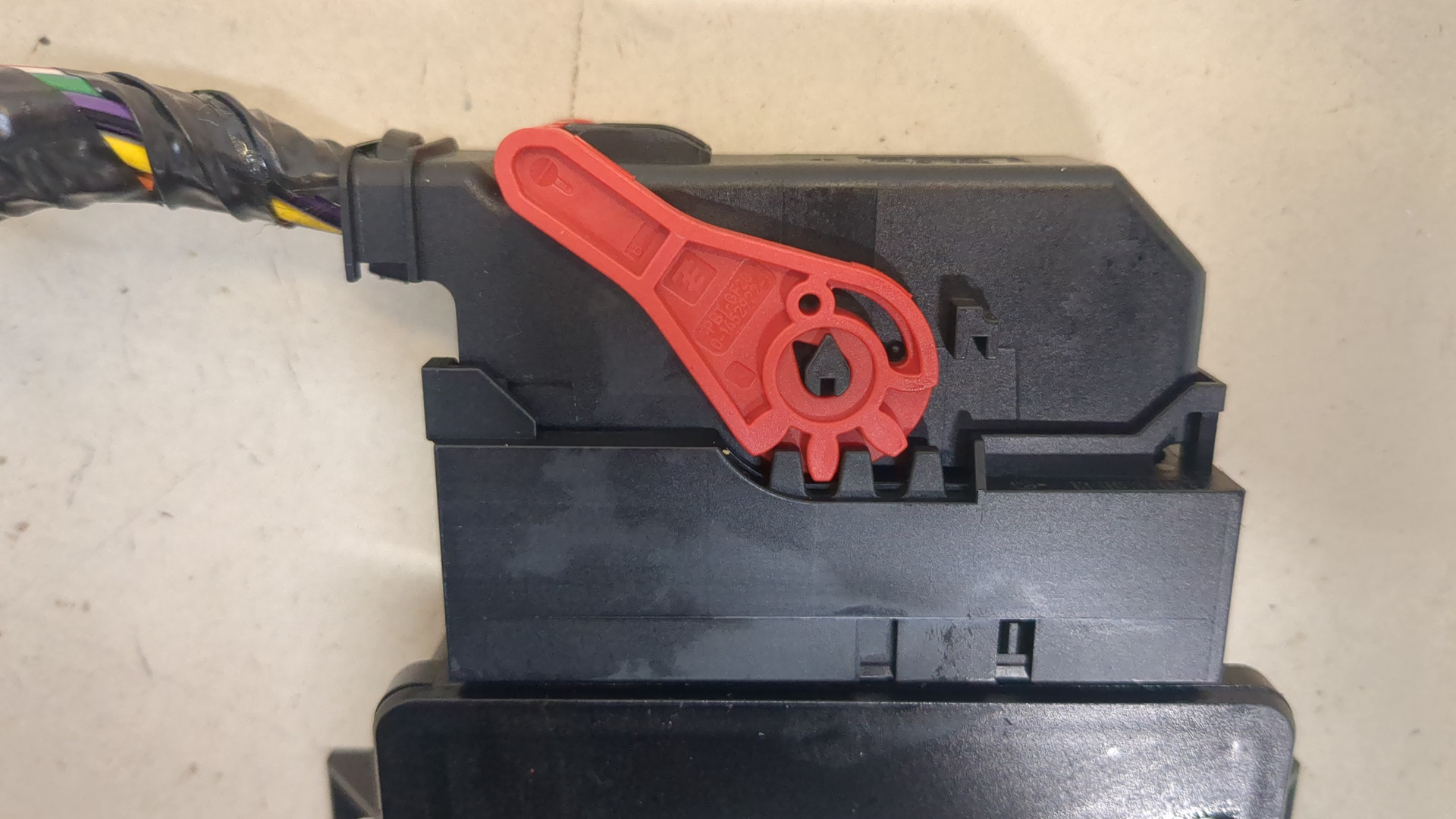 Блок управления парковочным тормозом