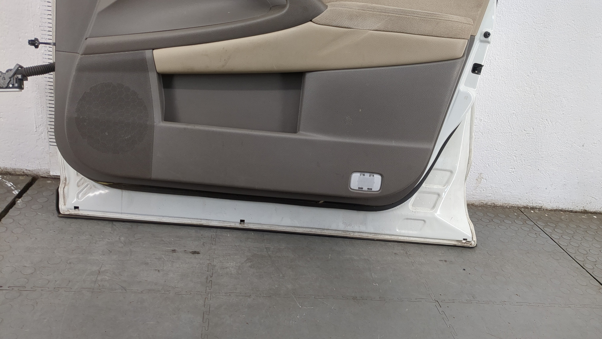 Дверь передняя правая