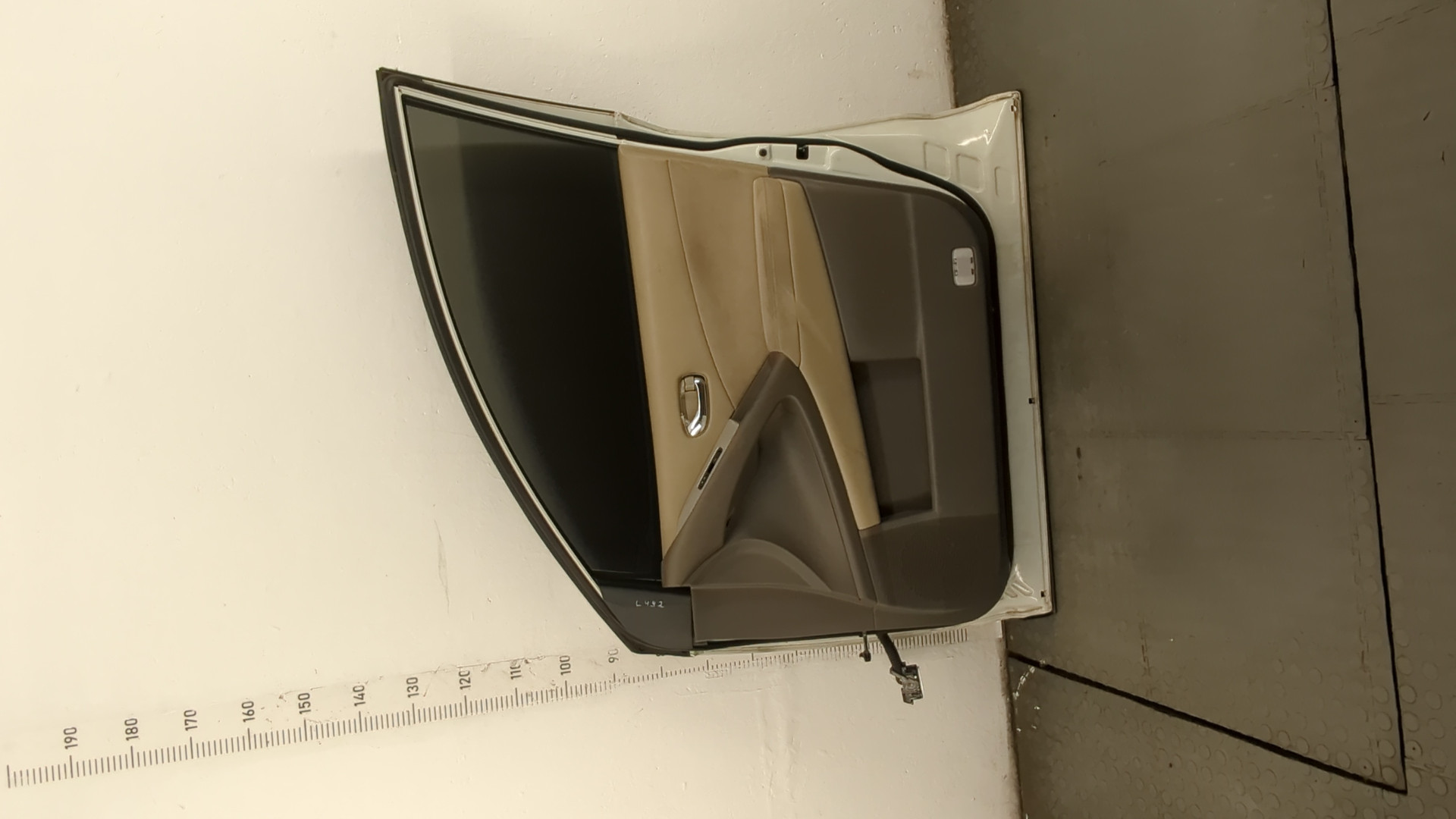 Дверь передняя правая