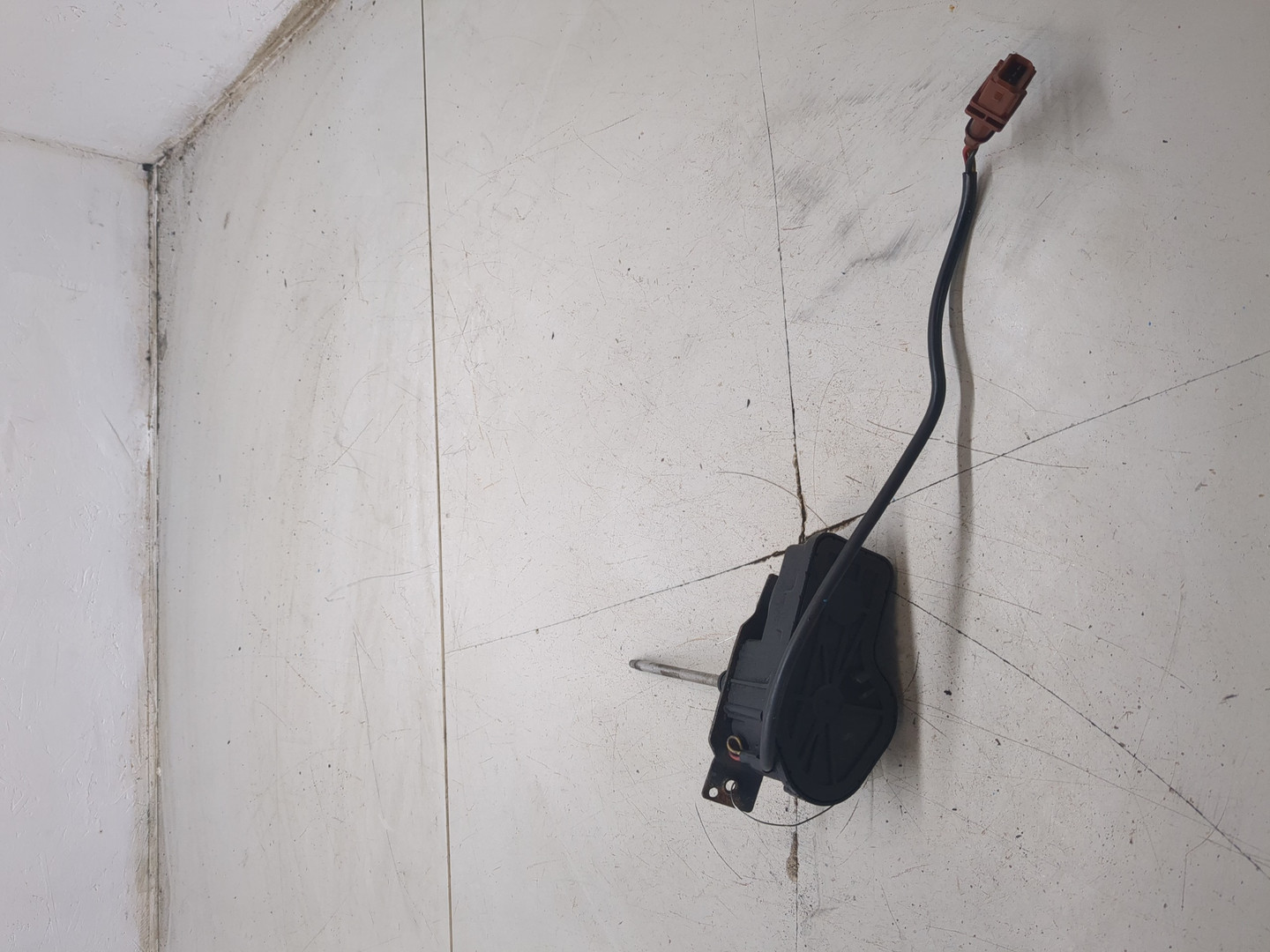 Моторчик стеклоочистителя передний для 850 1991-1997