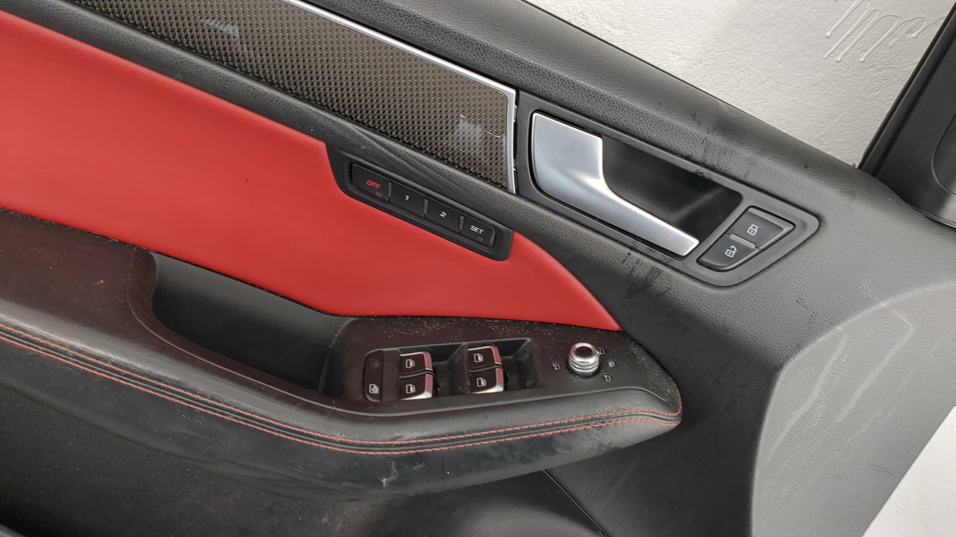 Дверь передняя левая