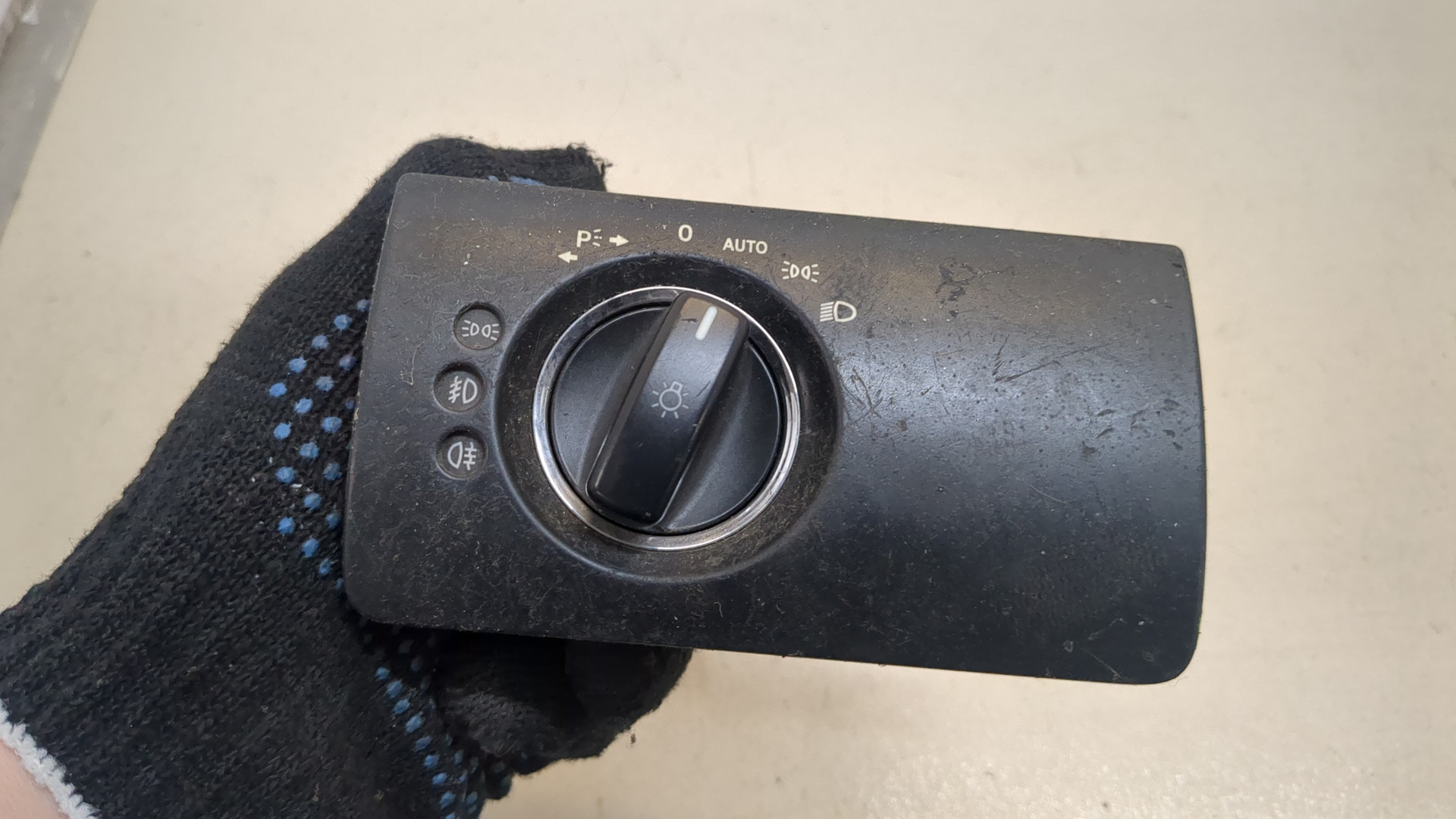 Переключатель света фар