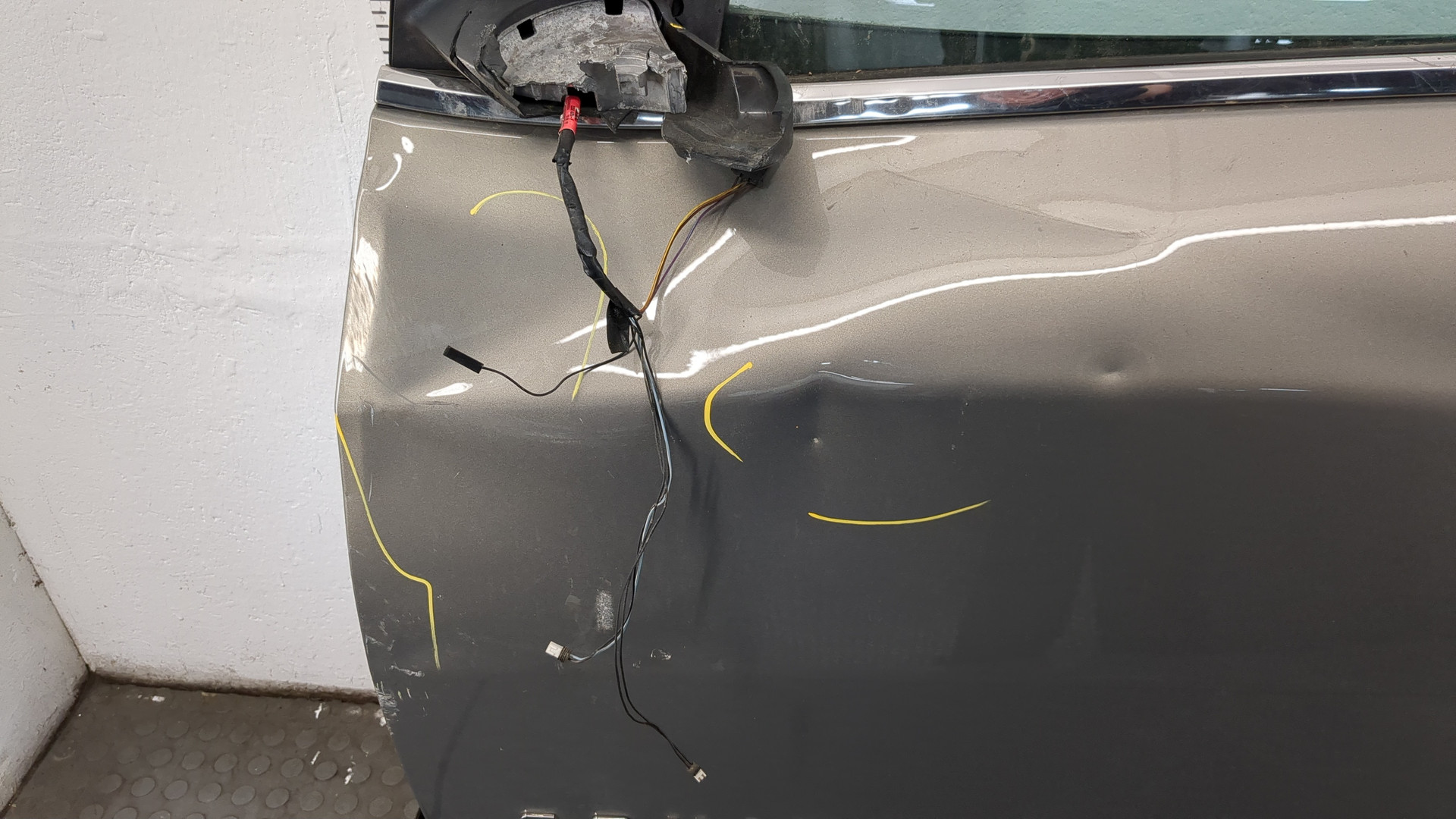 Дверь передняя левая