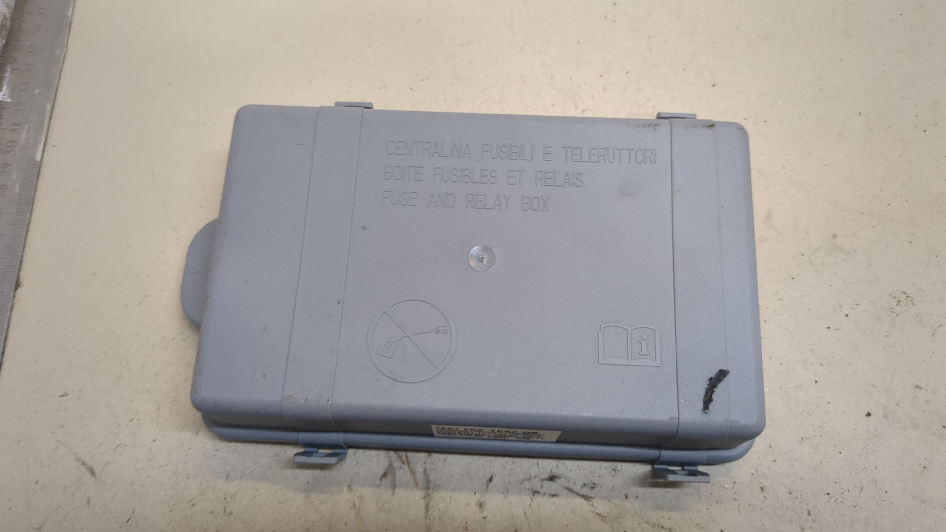 Корпус блока предохранителей