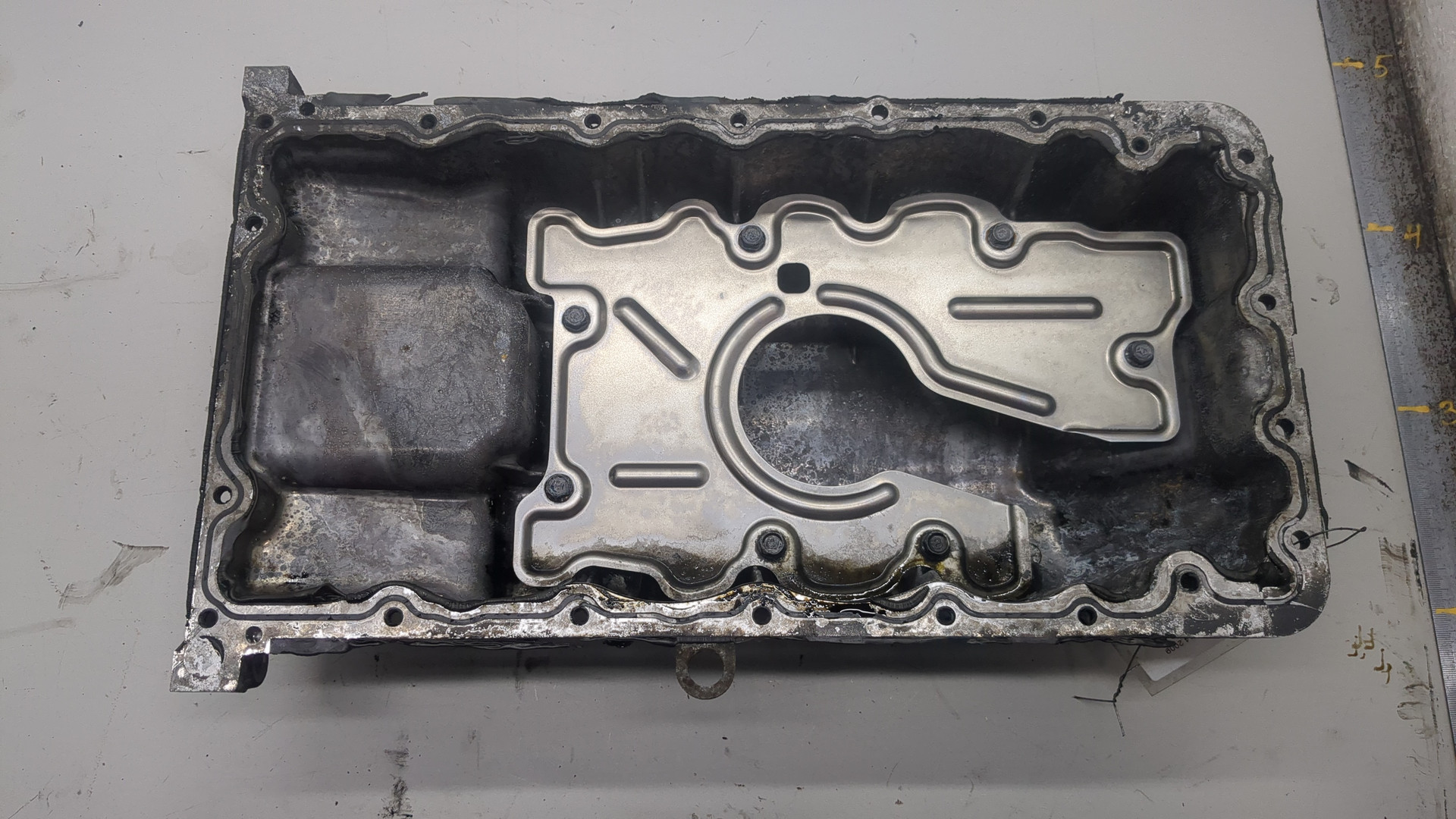 Поддон масляный двигателя (картер)