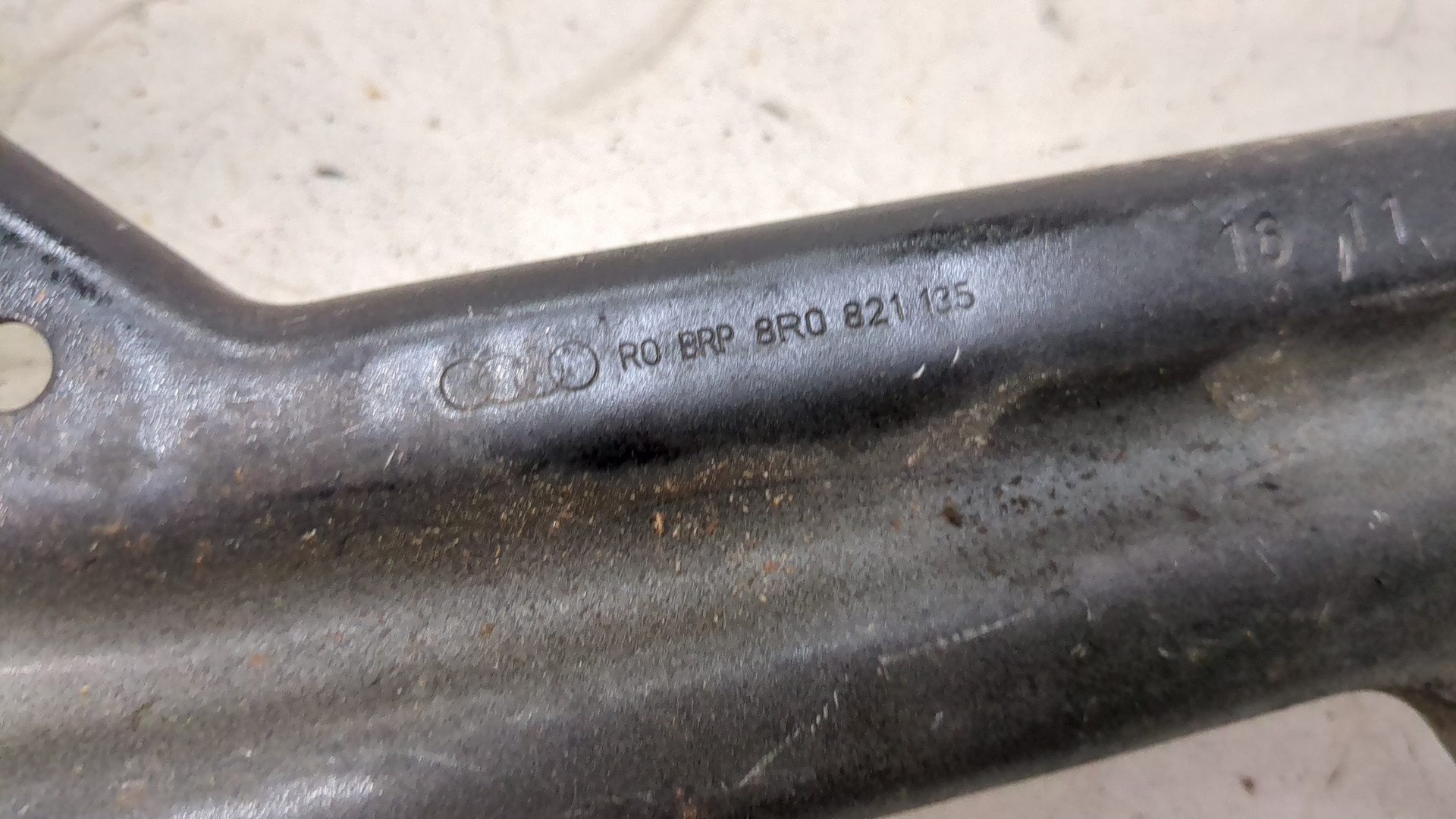 Кронштейн крепления крыла