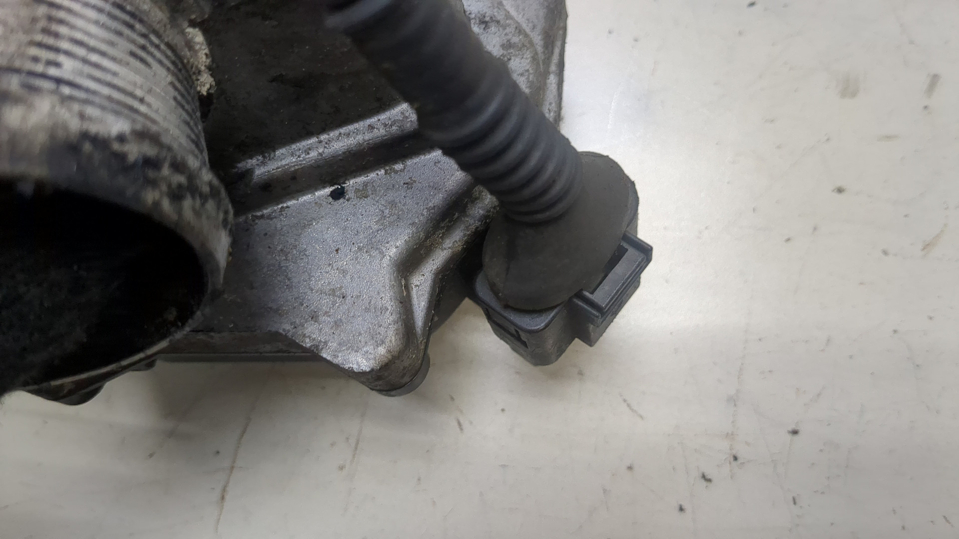 Заслонка дроссельная электрическая