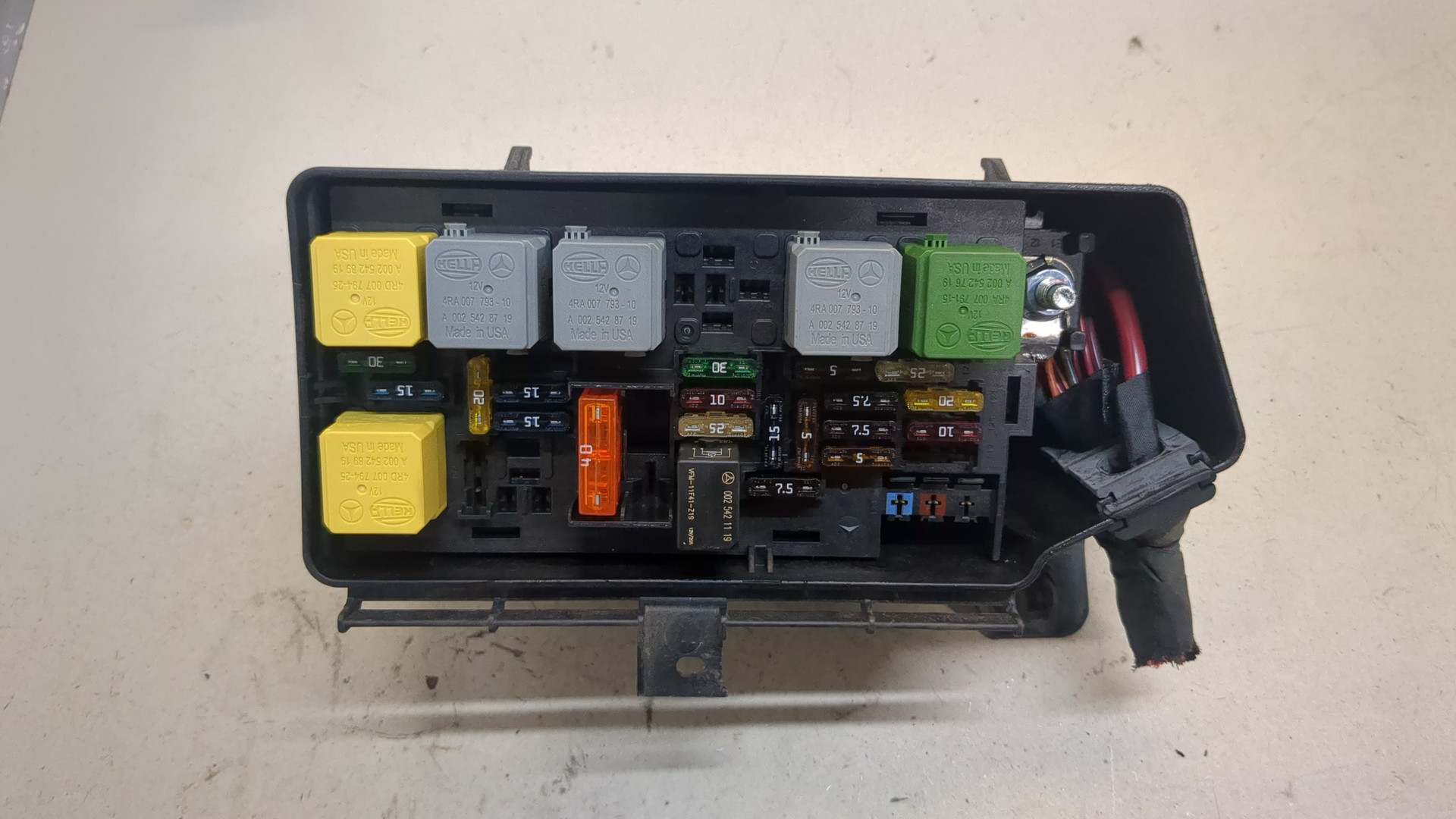 Блок предохранителей