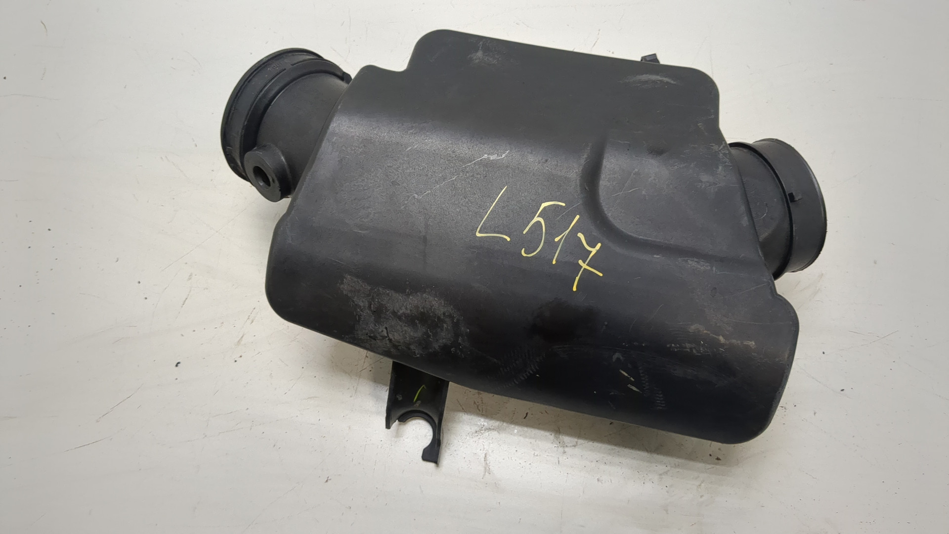 Резонатор воздушного фильтра