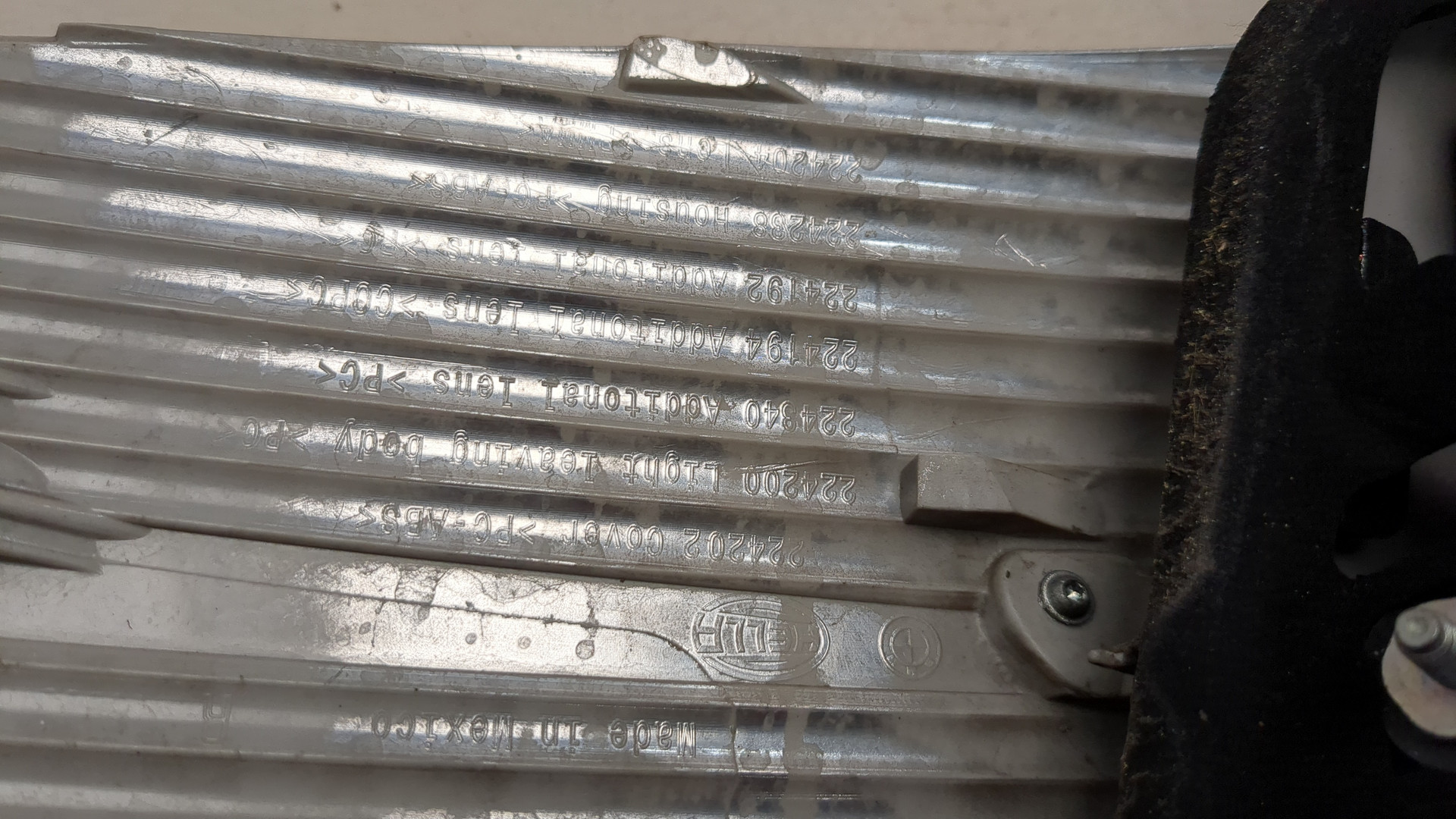 Фонарь задний правый