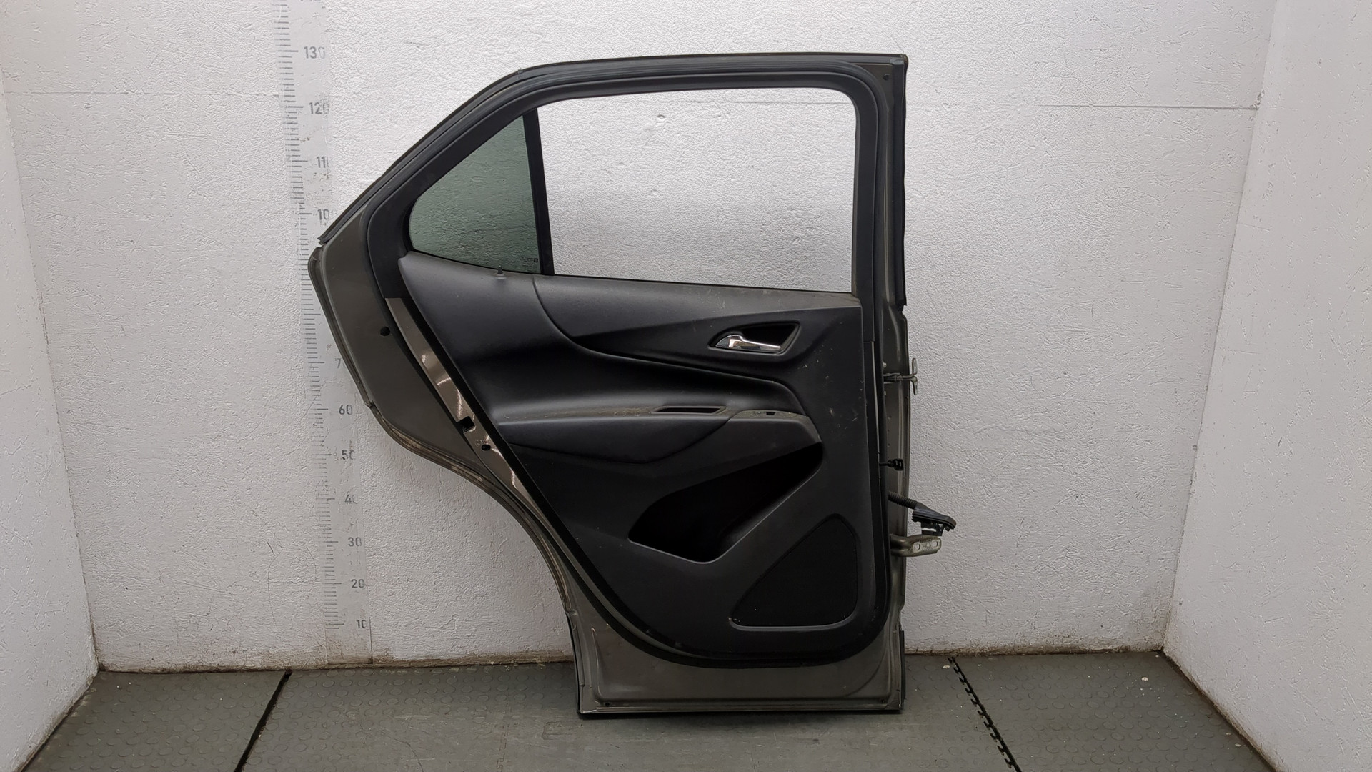 Дверь задняя левая