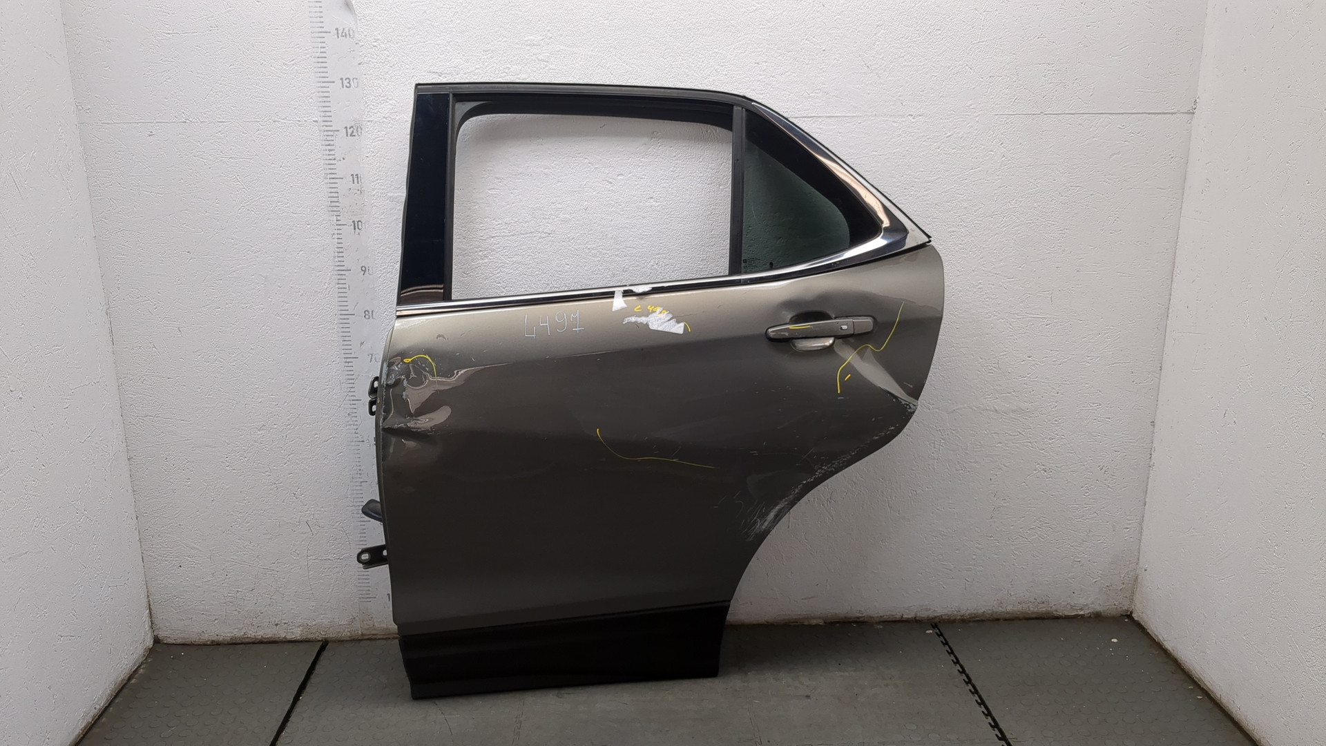 Дверь задняя левая