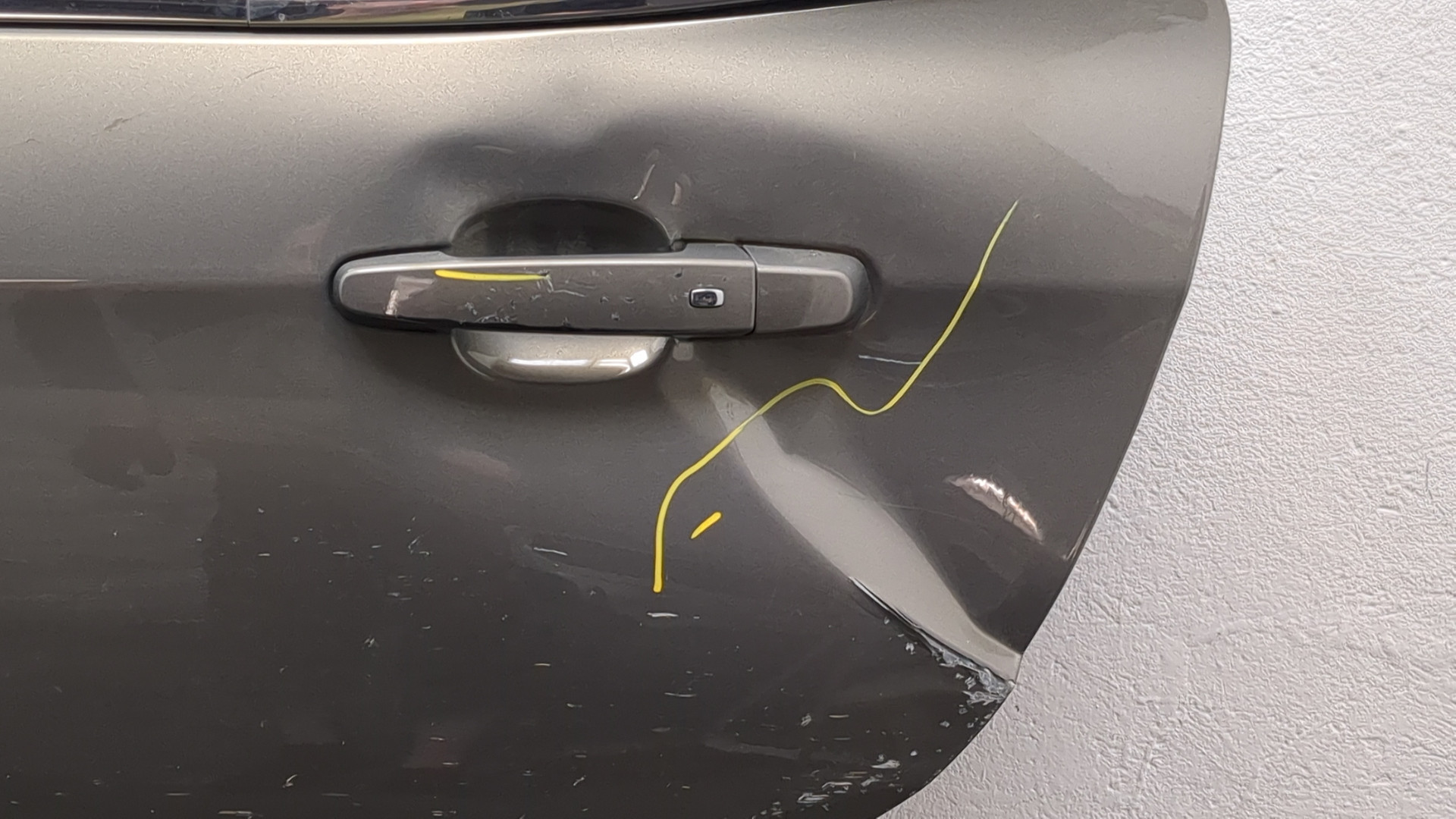 Дверь задняя левая