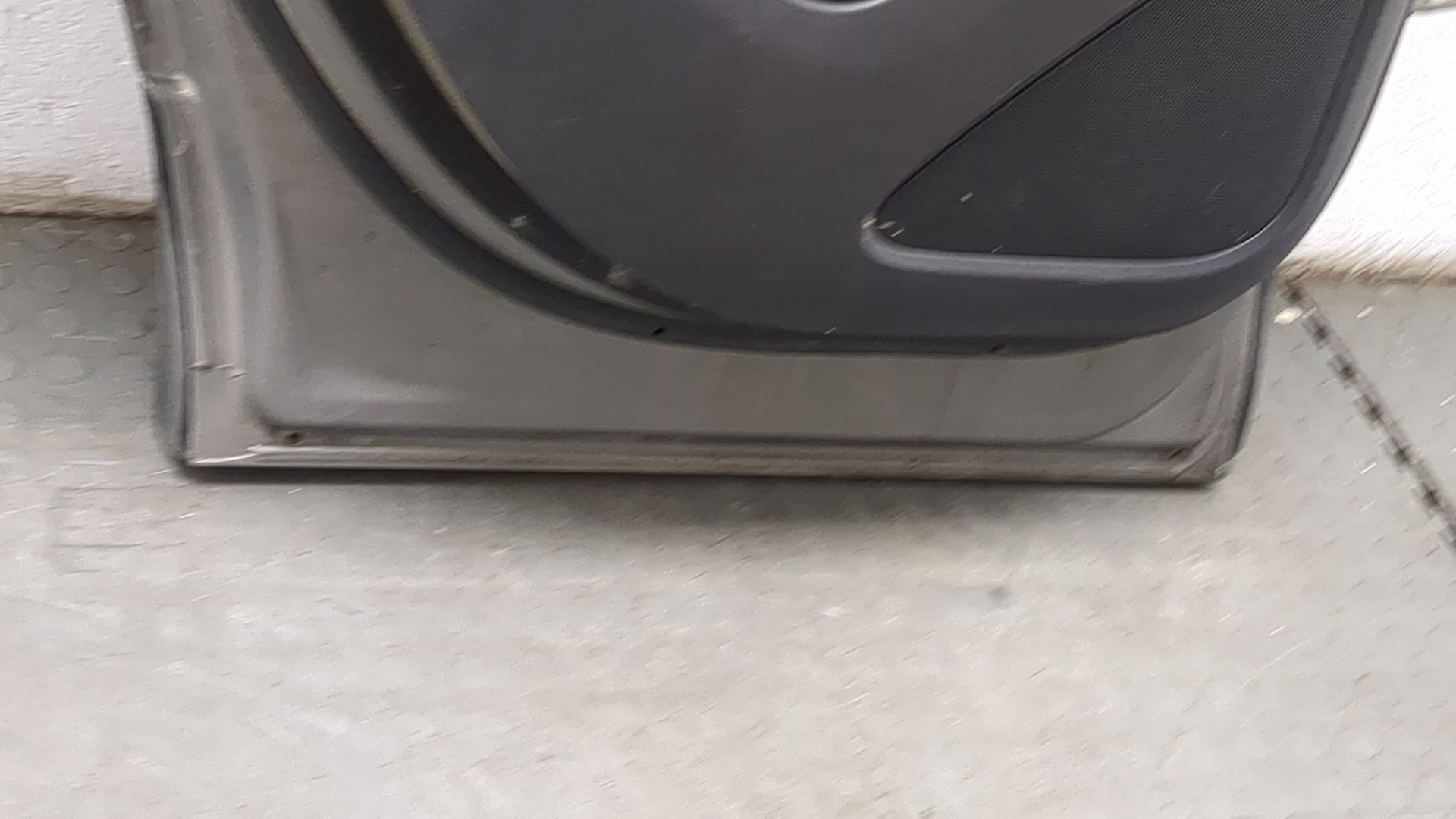 Дверь задняя левая