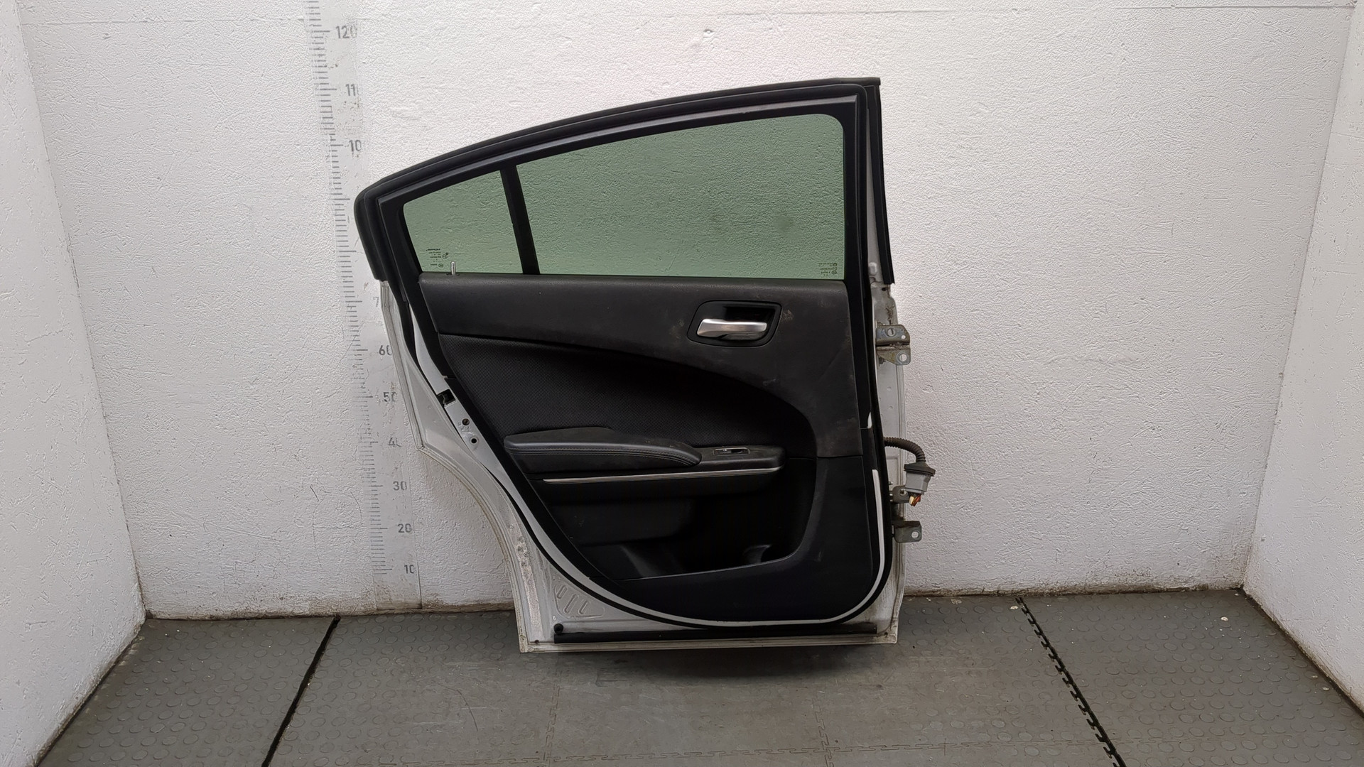 Дверь задняя левая