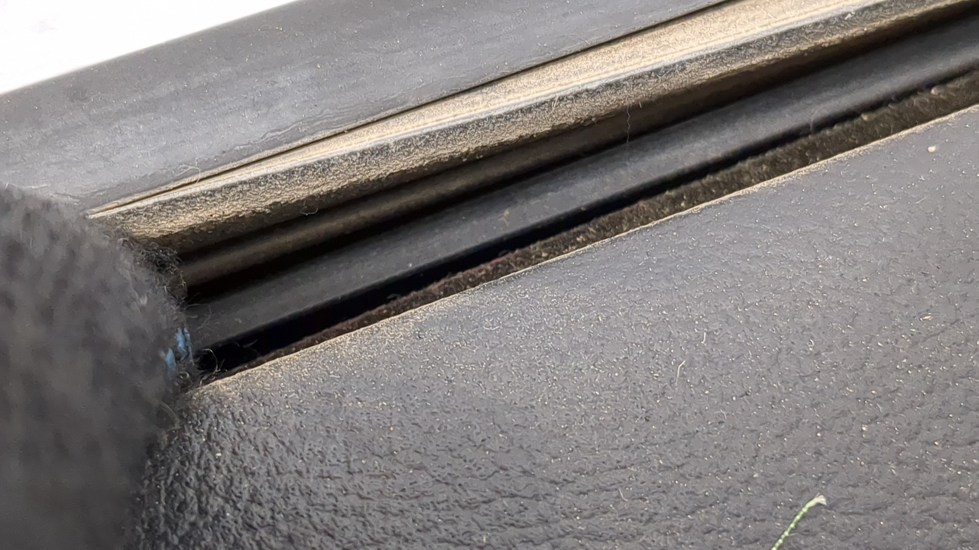 Дверь задняя левая