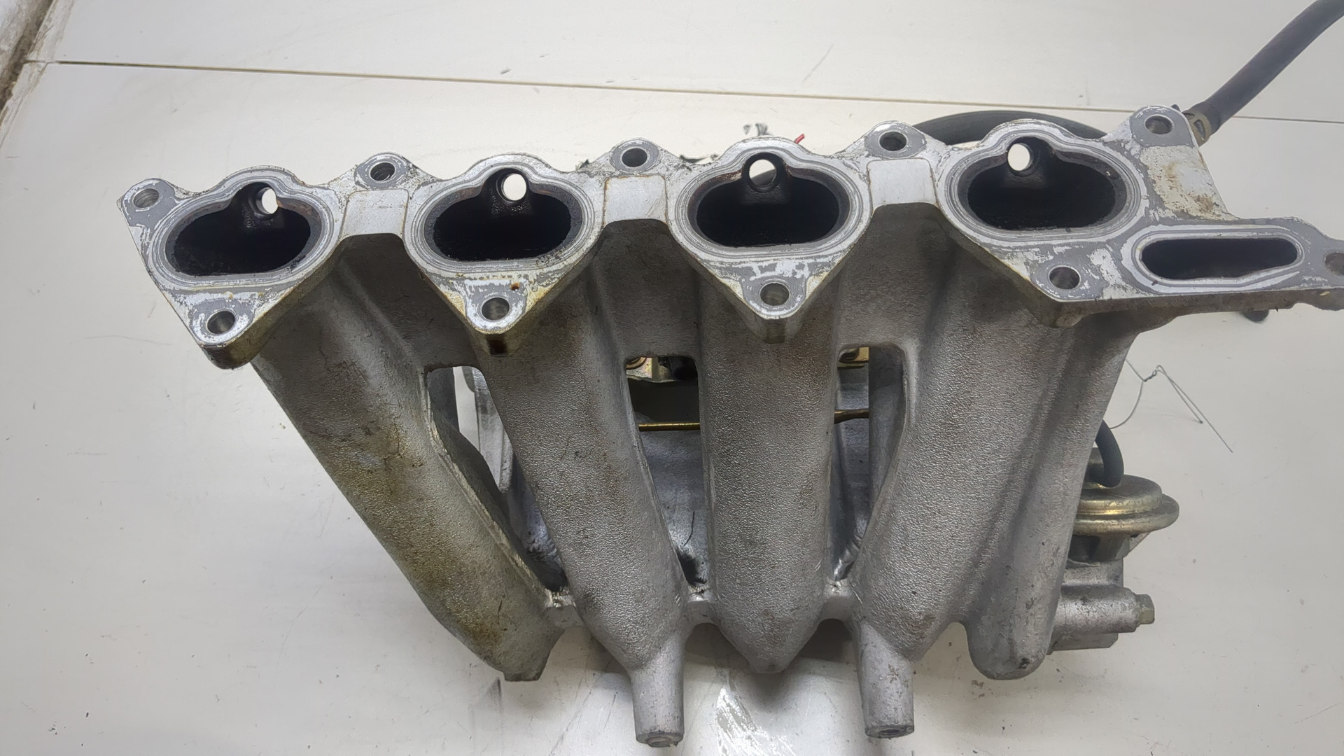 Коллектор впускной