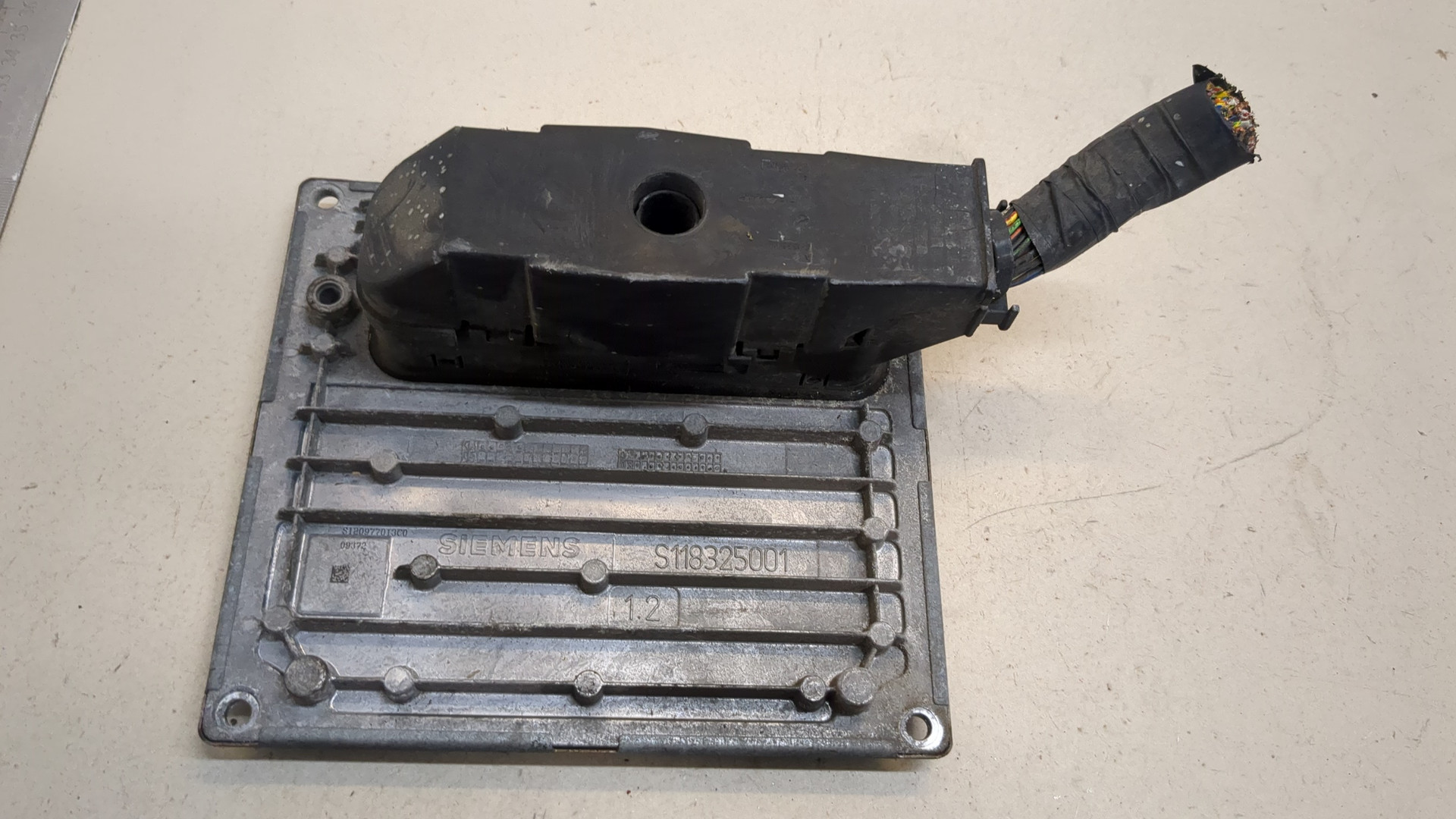 Блок управления двигателем