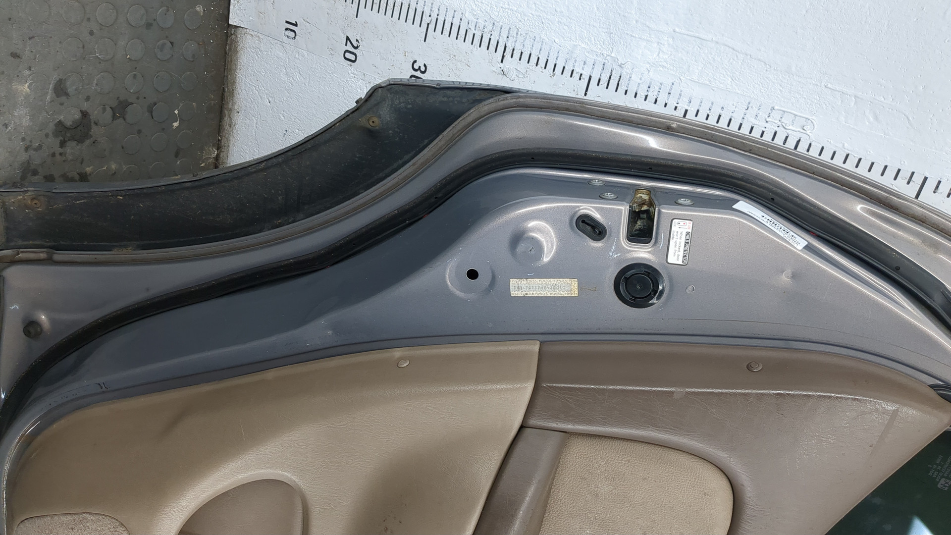 Дверь задняя левая