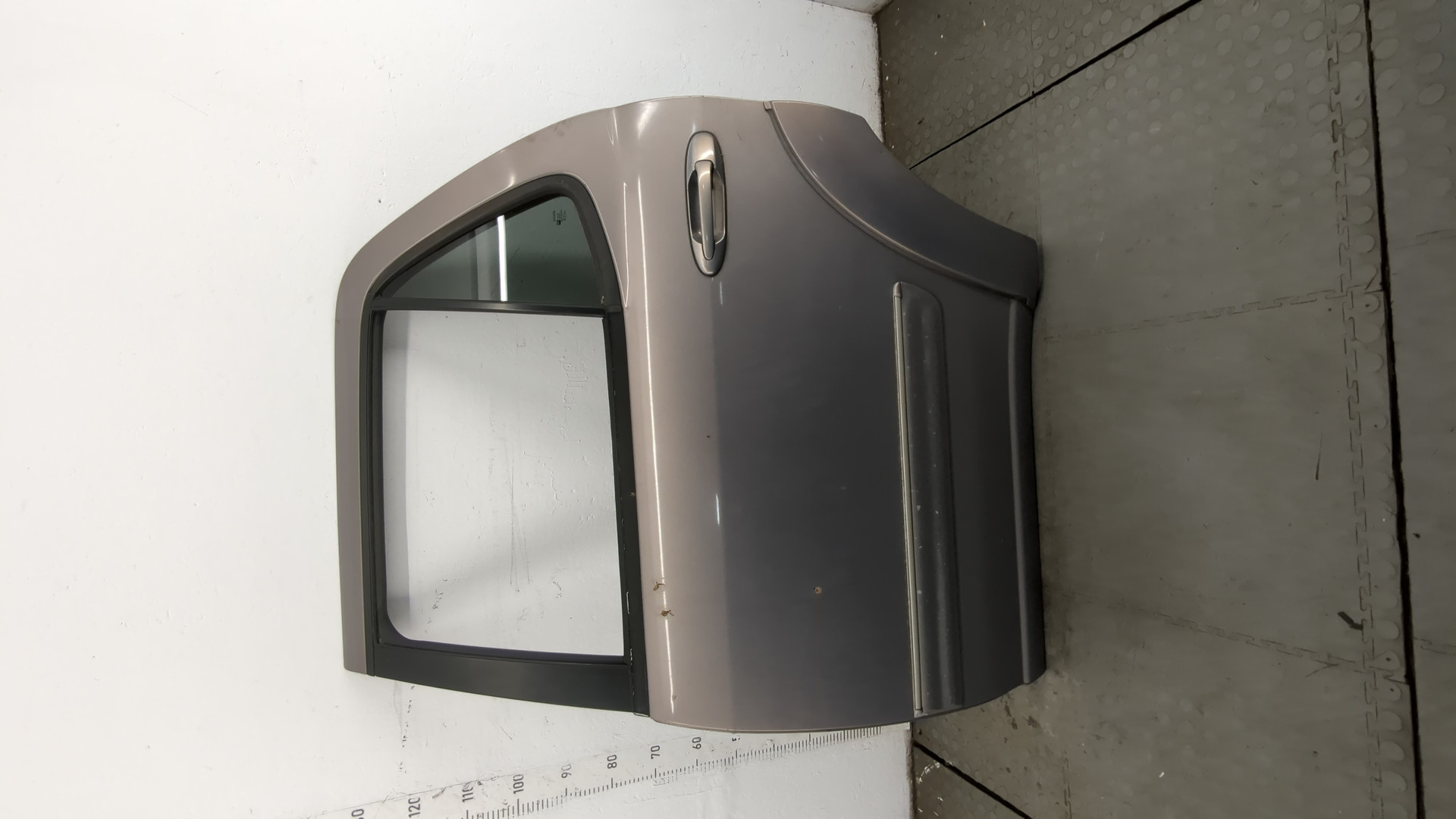 Дверь задняя левая