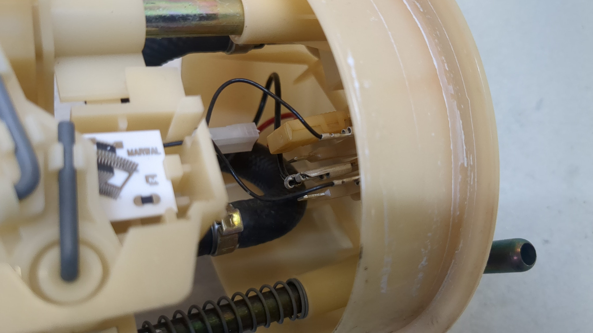 Насос топливный электрический