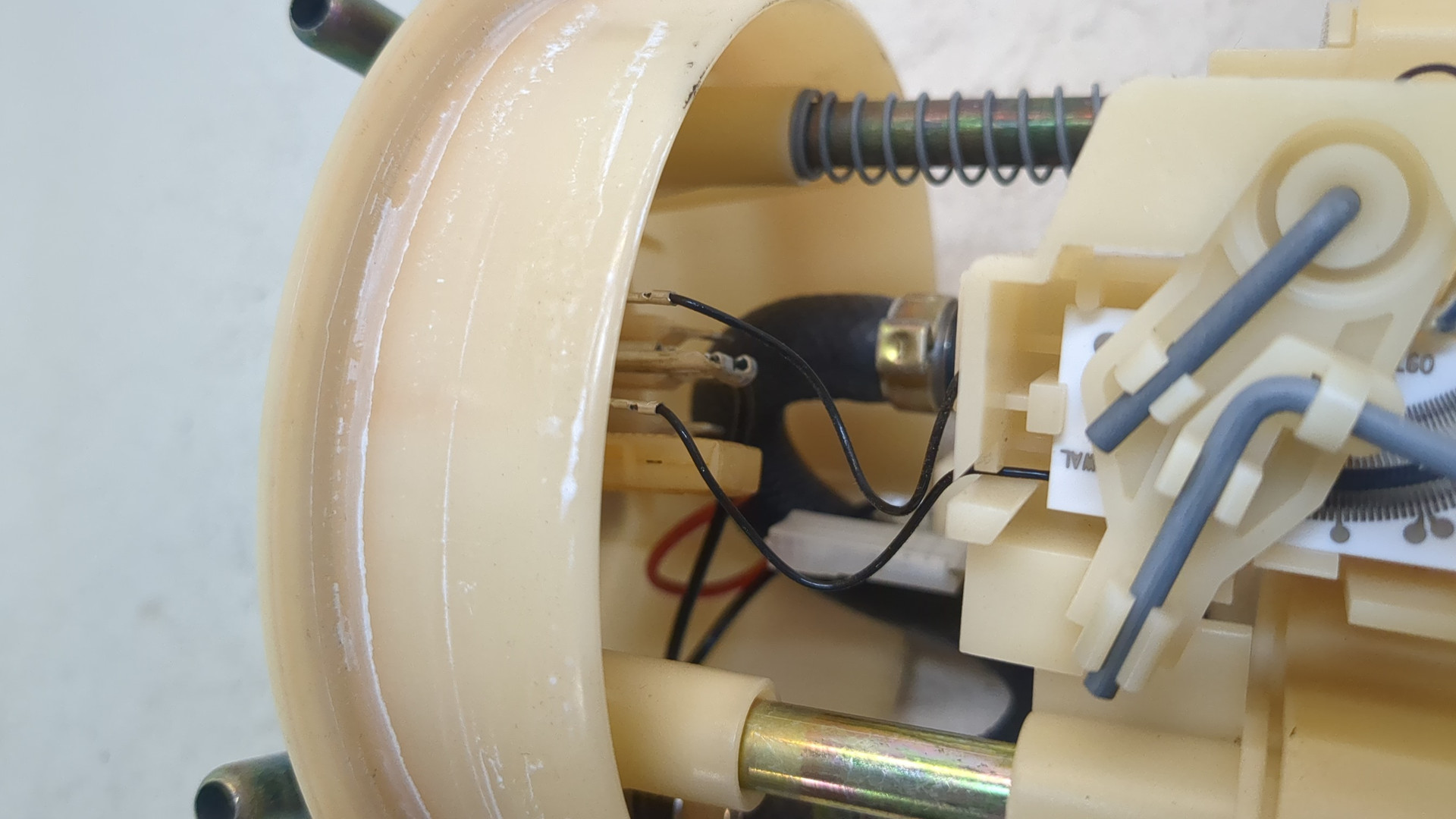 Насос топливный электрический