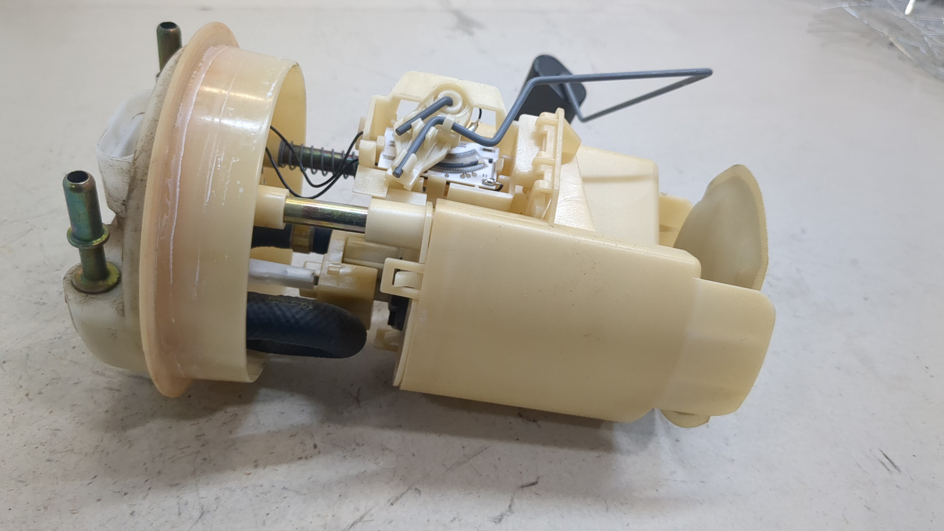 Насос топливный электрический