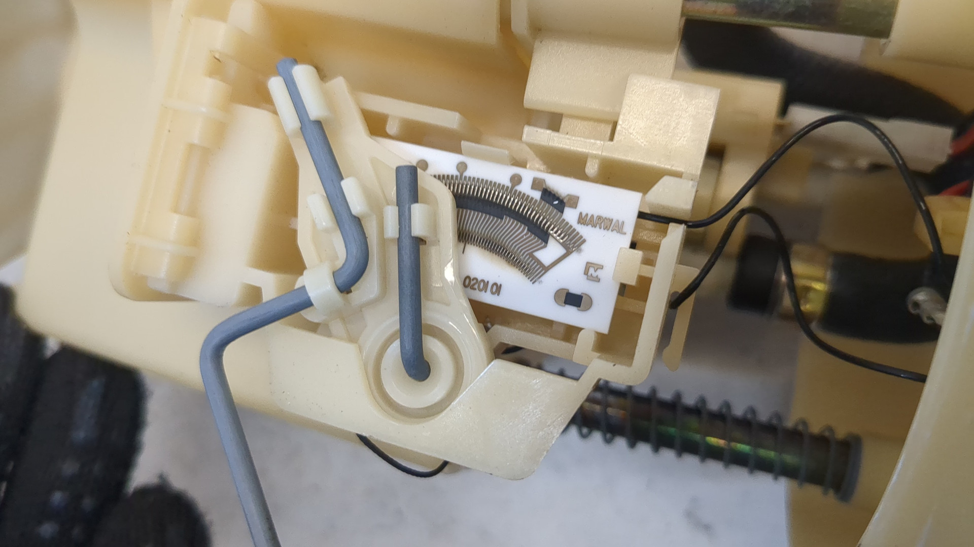 Насос топливный электрический