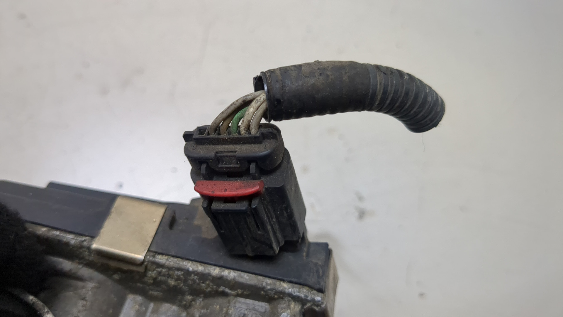 Заслонка дроссельная электрическая