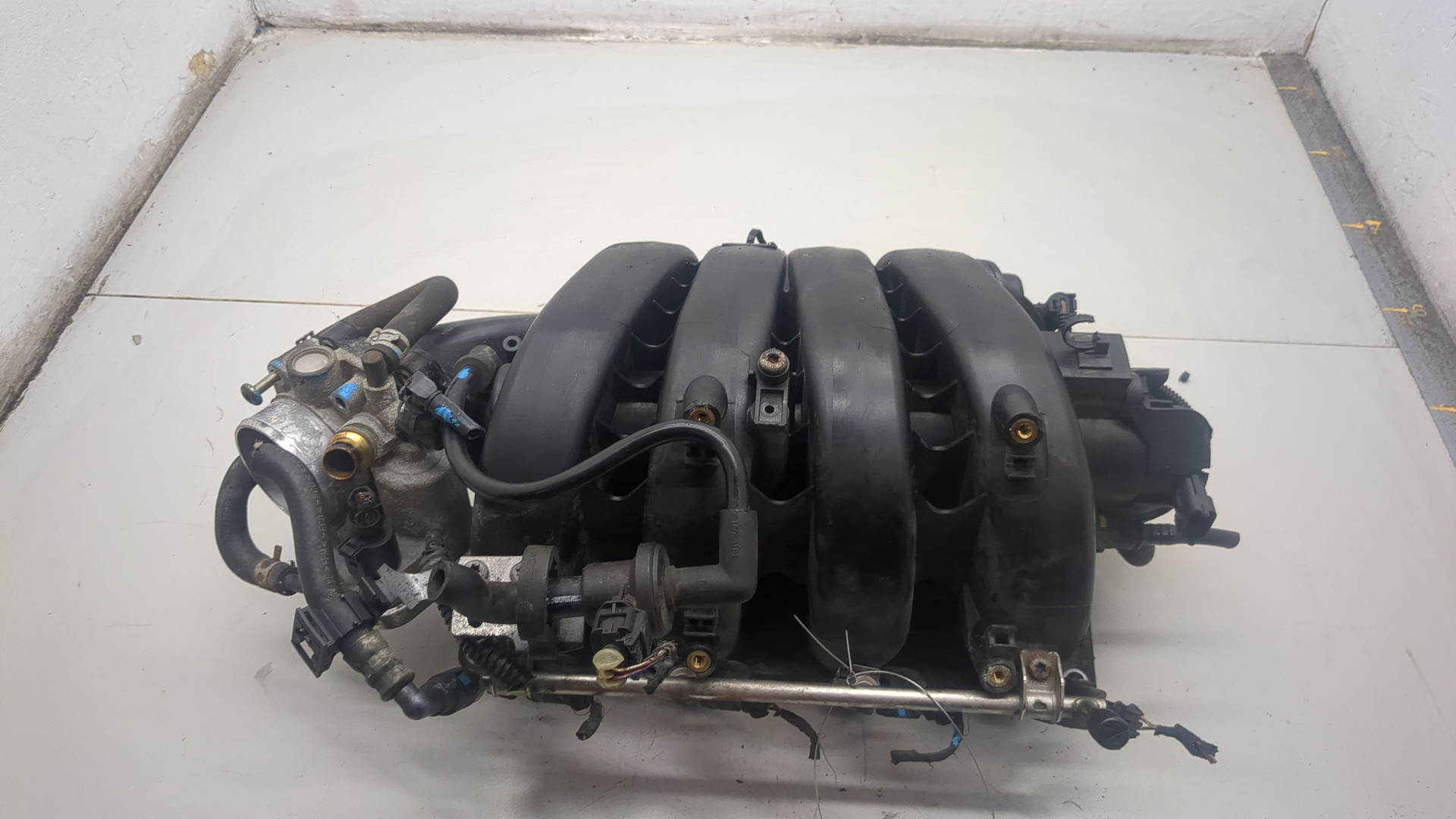 Коллектор впускной